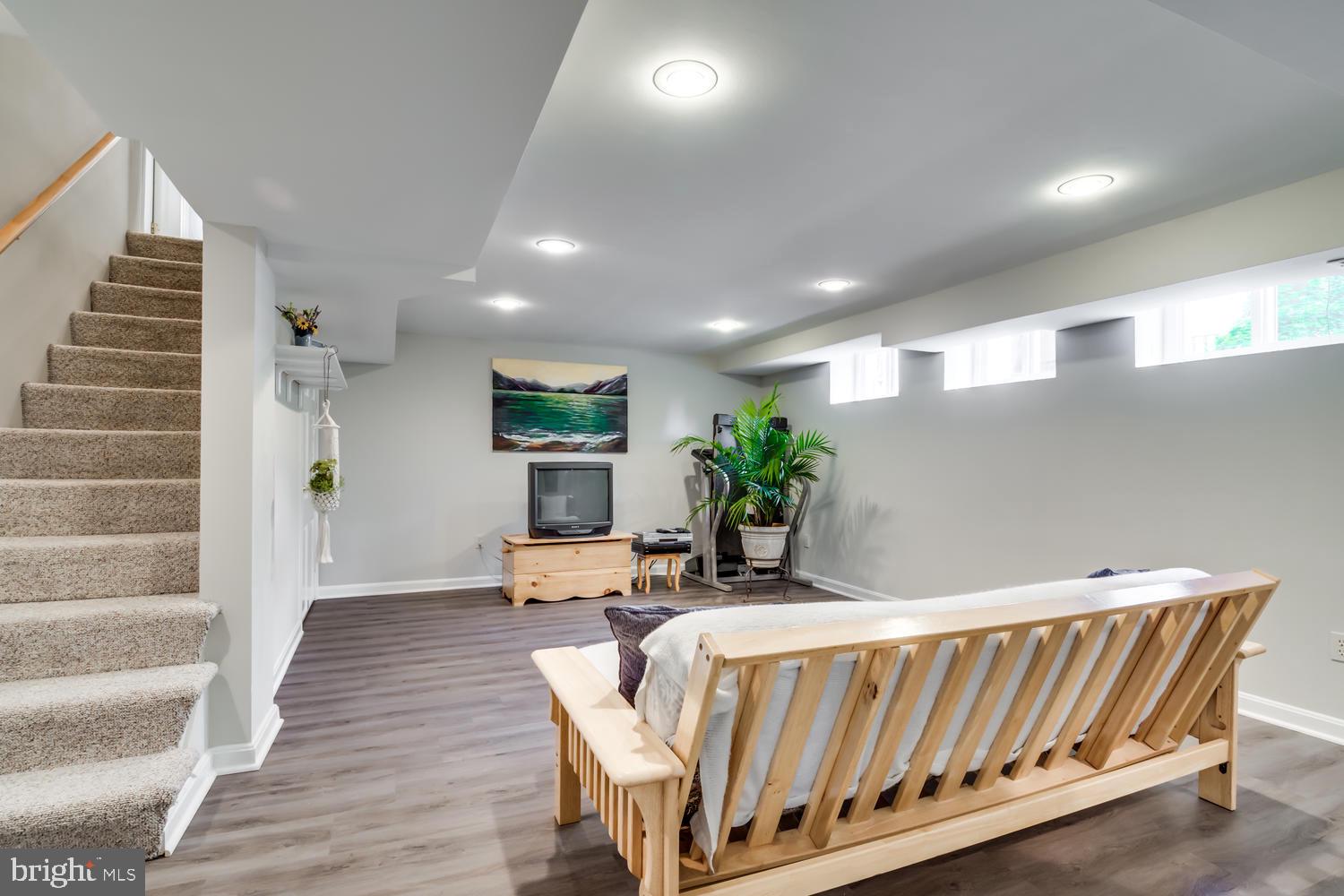 MONTICELLO PARK - Residential