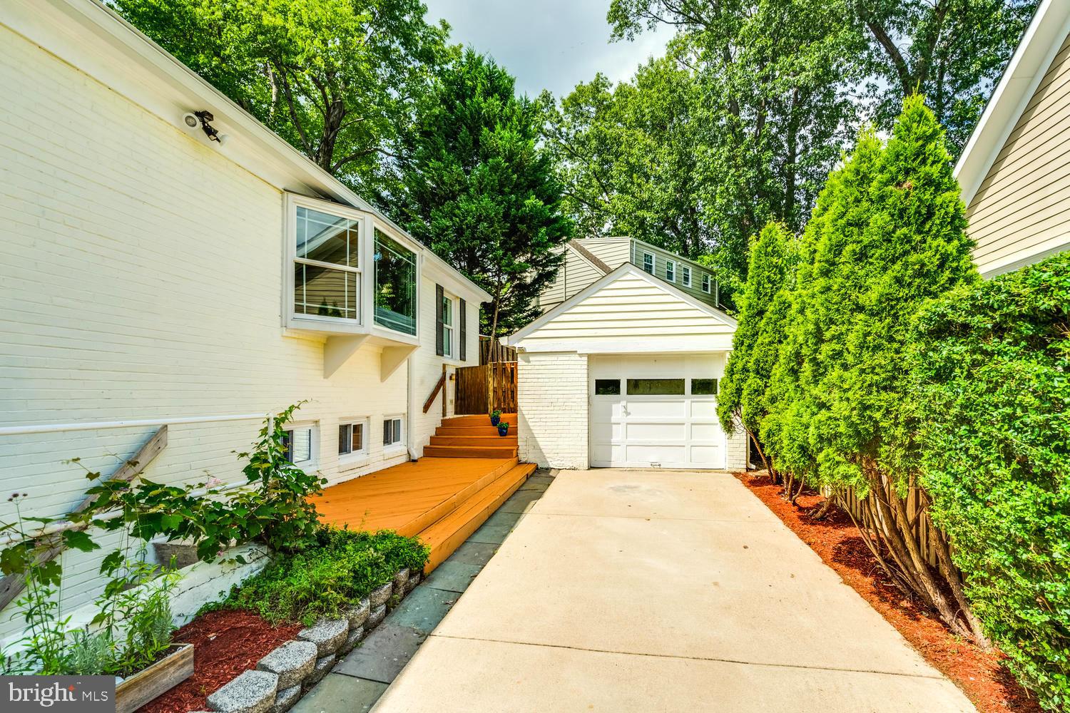 MONTICELLO PARK - Residential