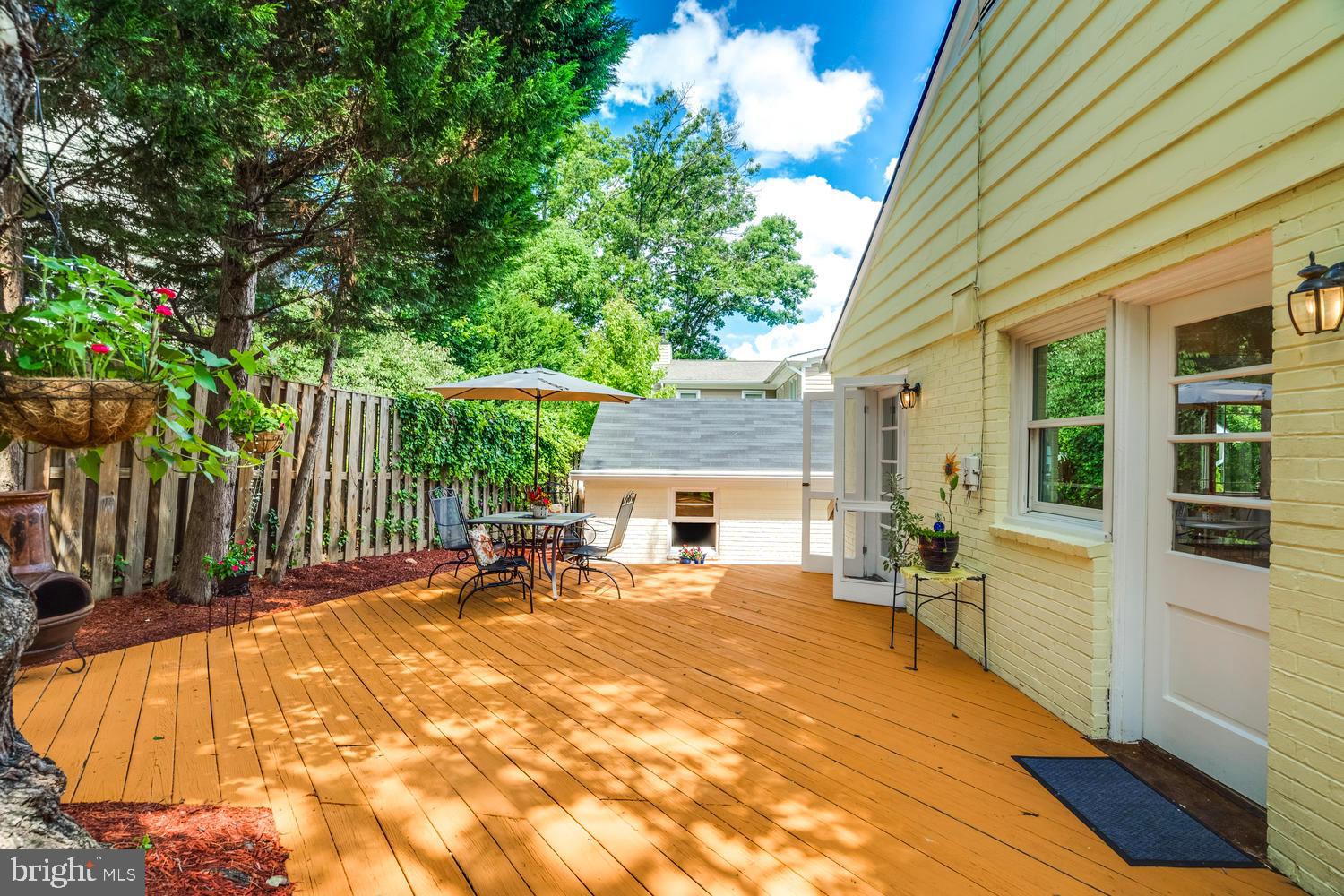 MONTICELLO PARK - Residential