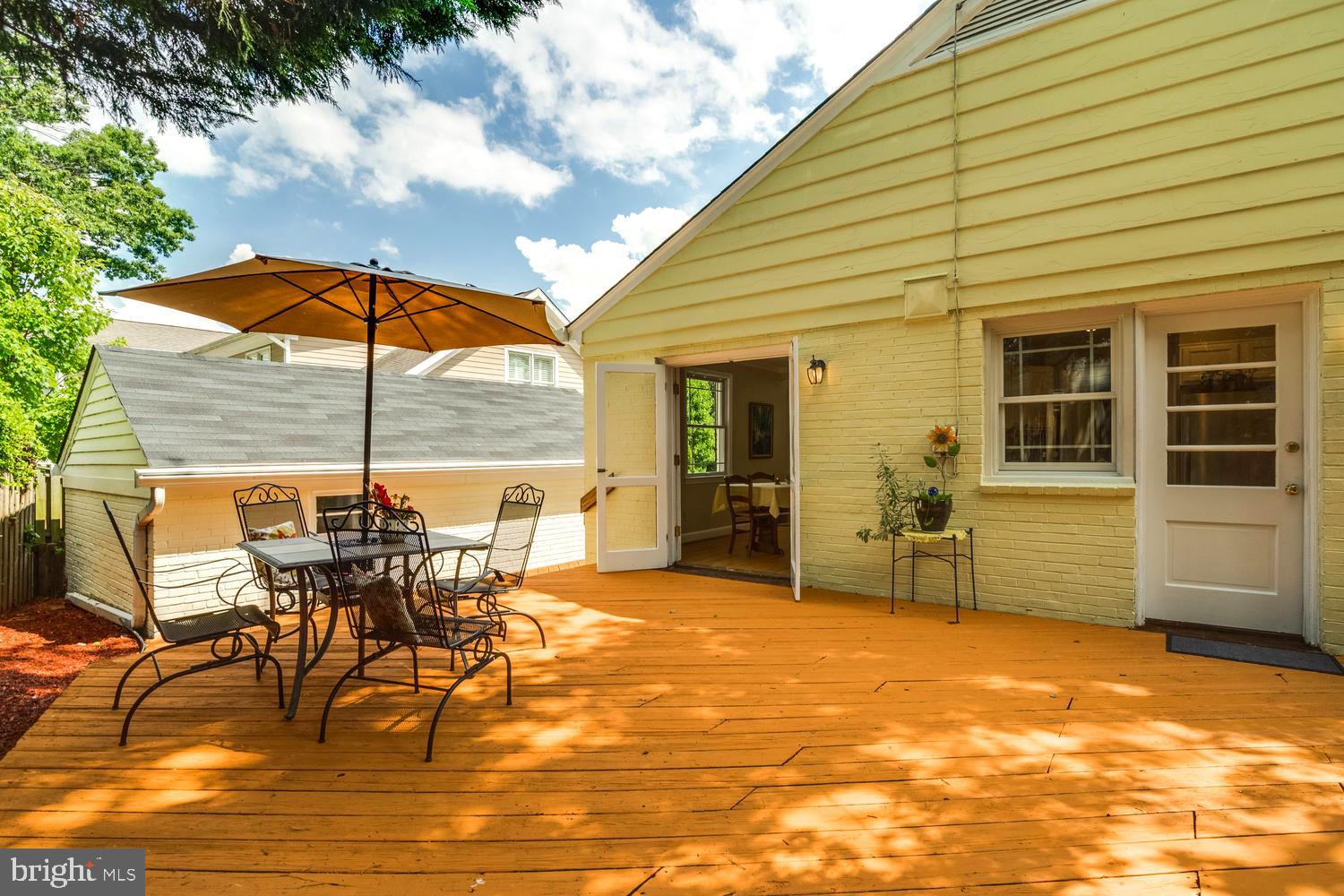 MONTICELLO PARK - Residential