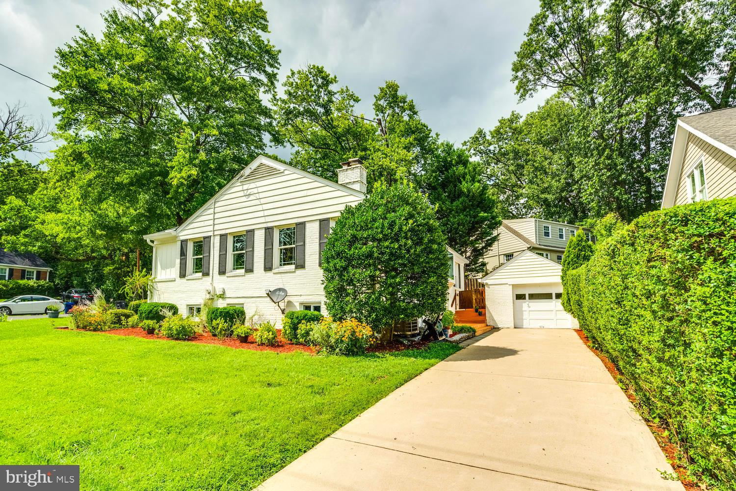 MONTICELLO PARK - Residential