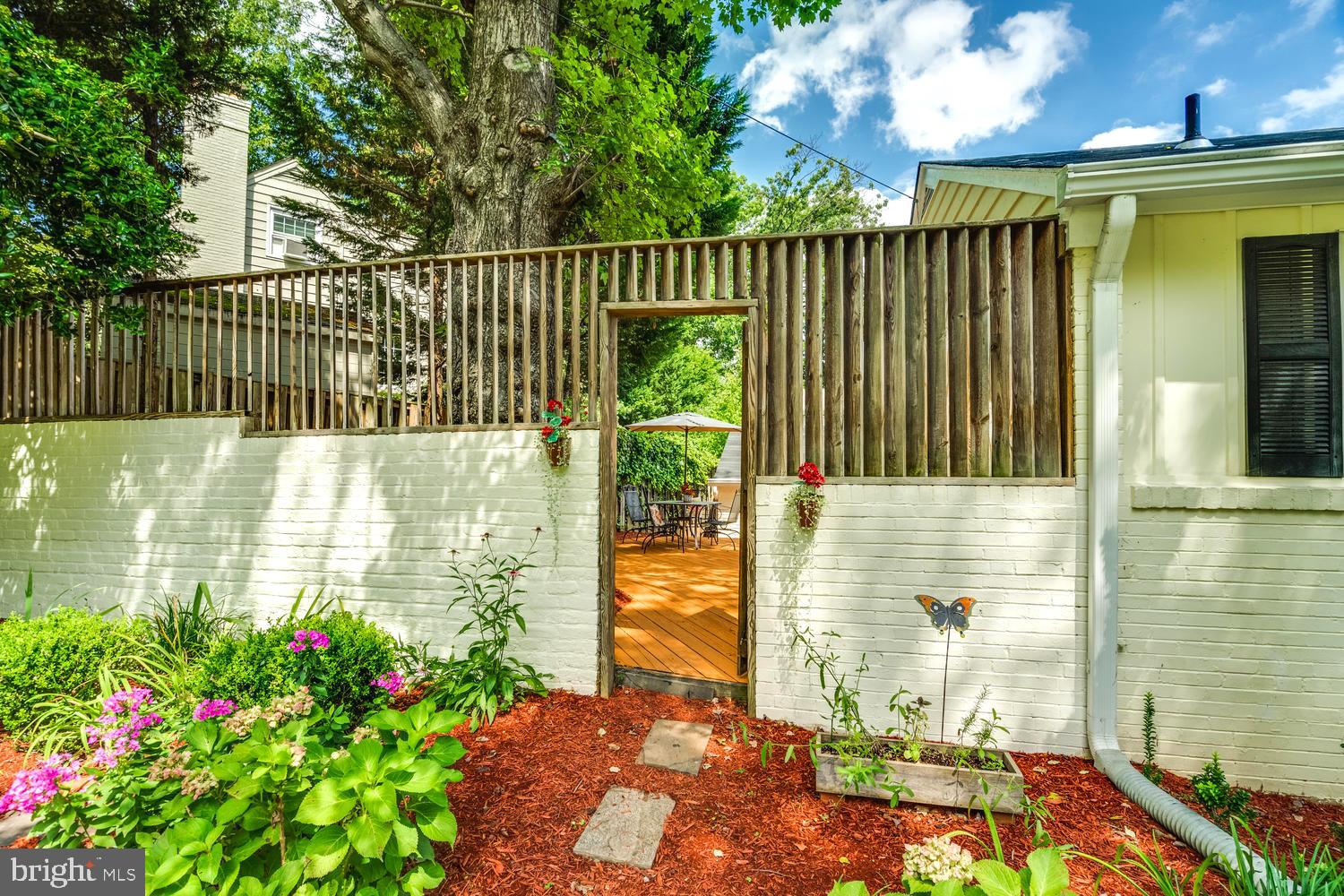 MONTICELLO PARK - Residential