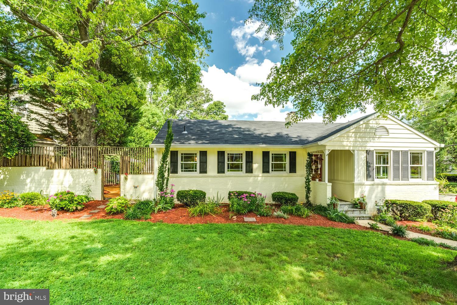 MONTICELLO PARK - Residential