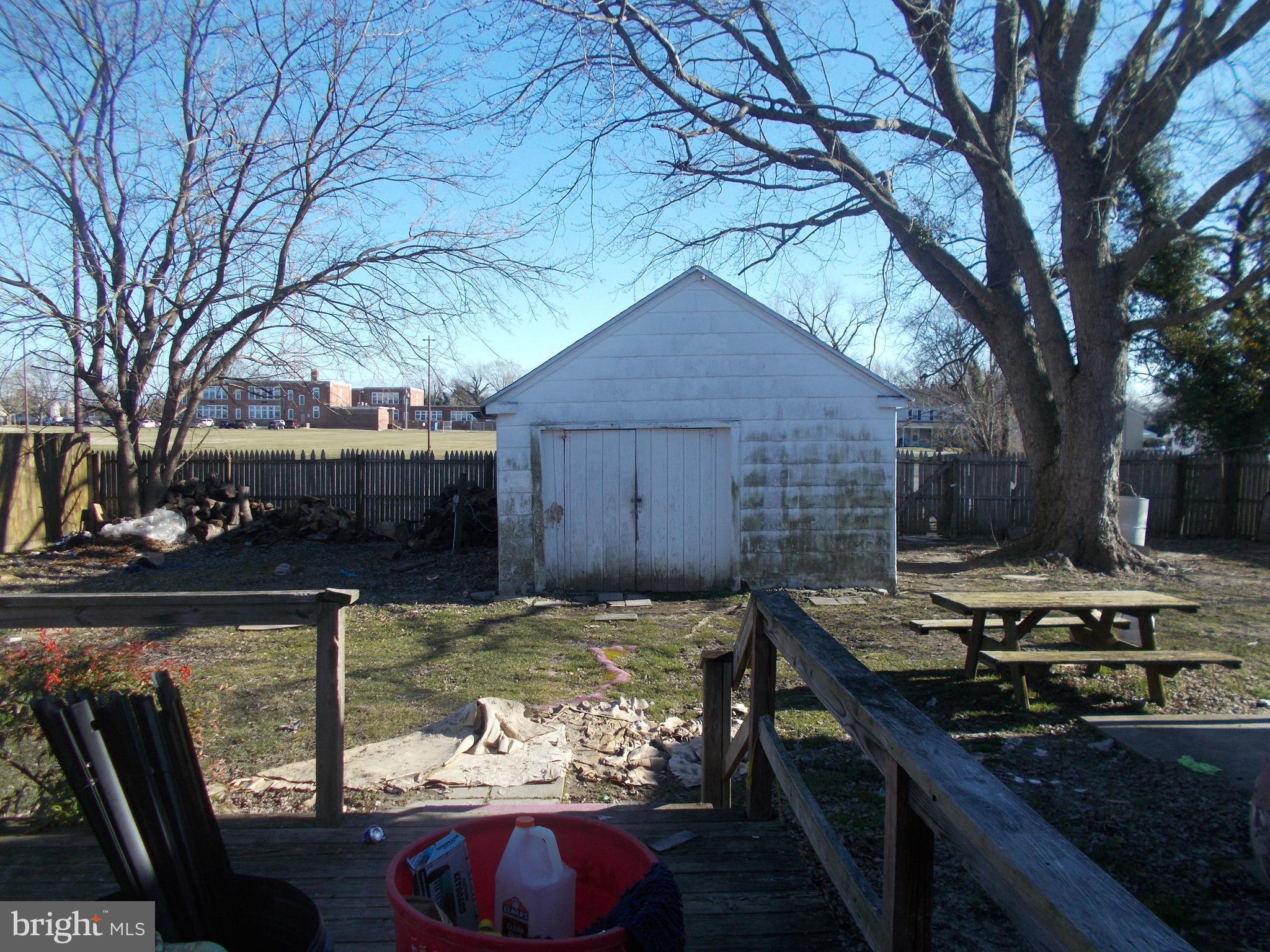 WEST END - Residential