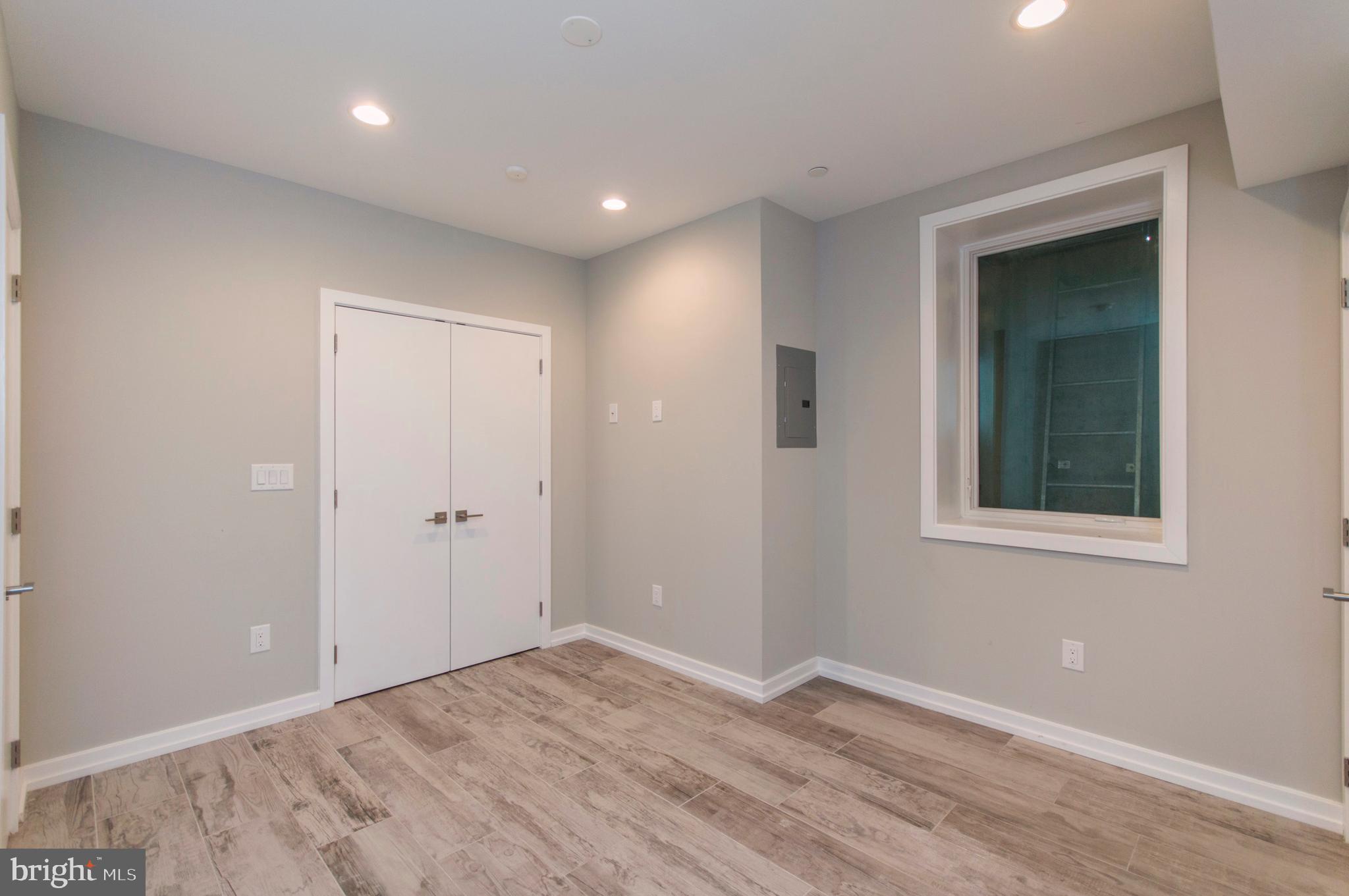 GRADUATE HOSPITAL - Residential Lease