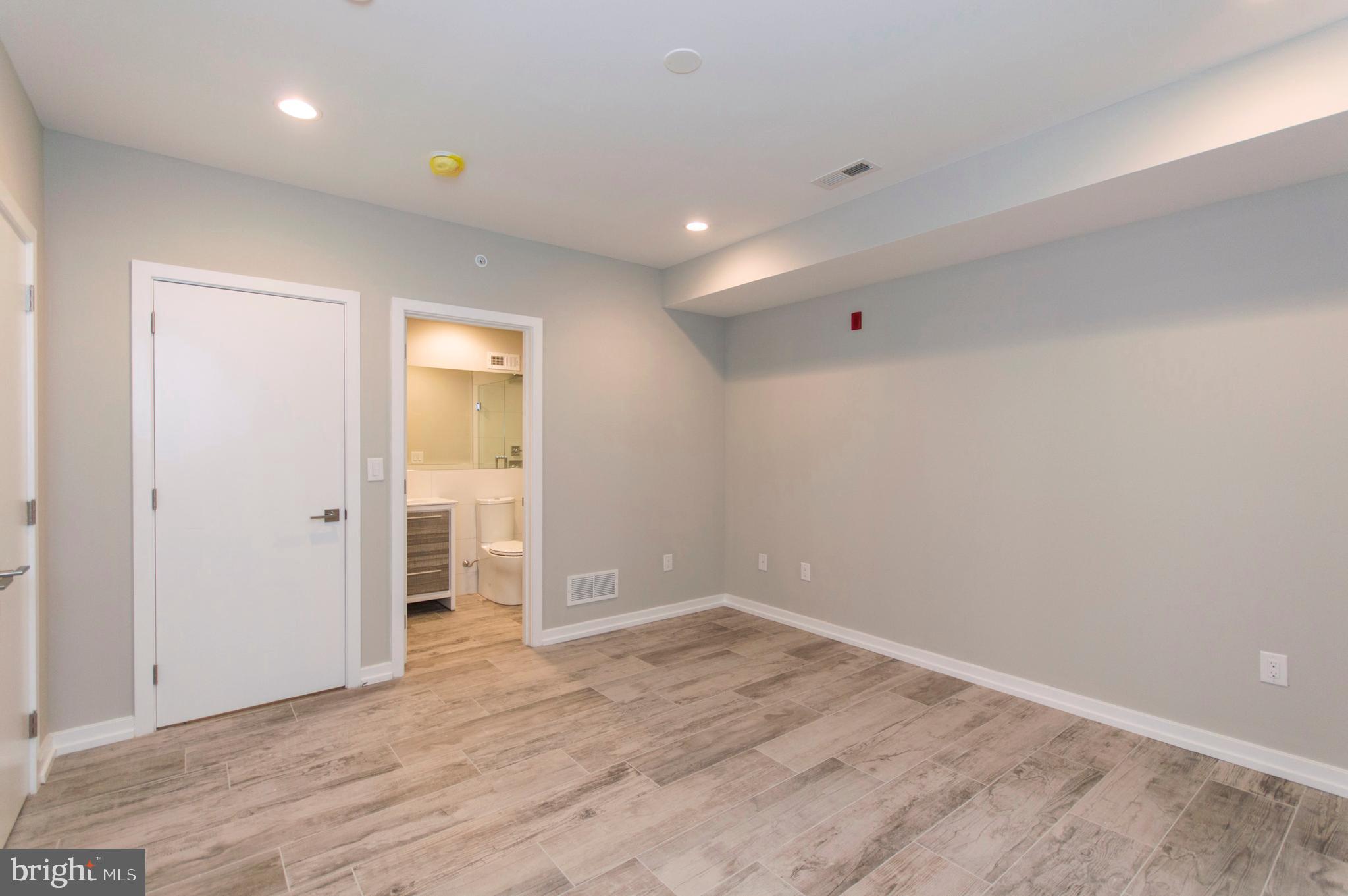 GRADUATE HOSPITAL - Residential Lease