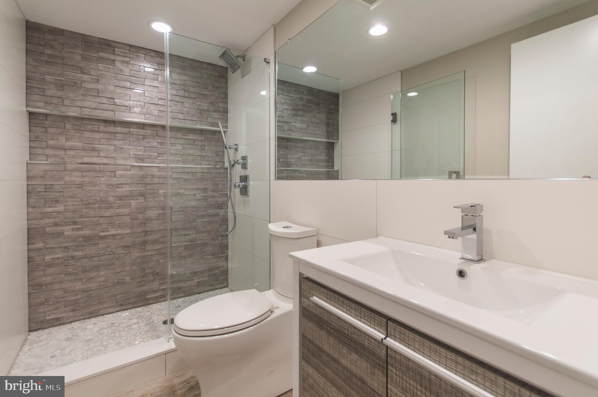 GRADUATE HOSPITAL - Residential Lease