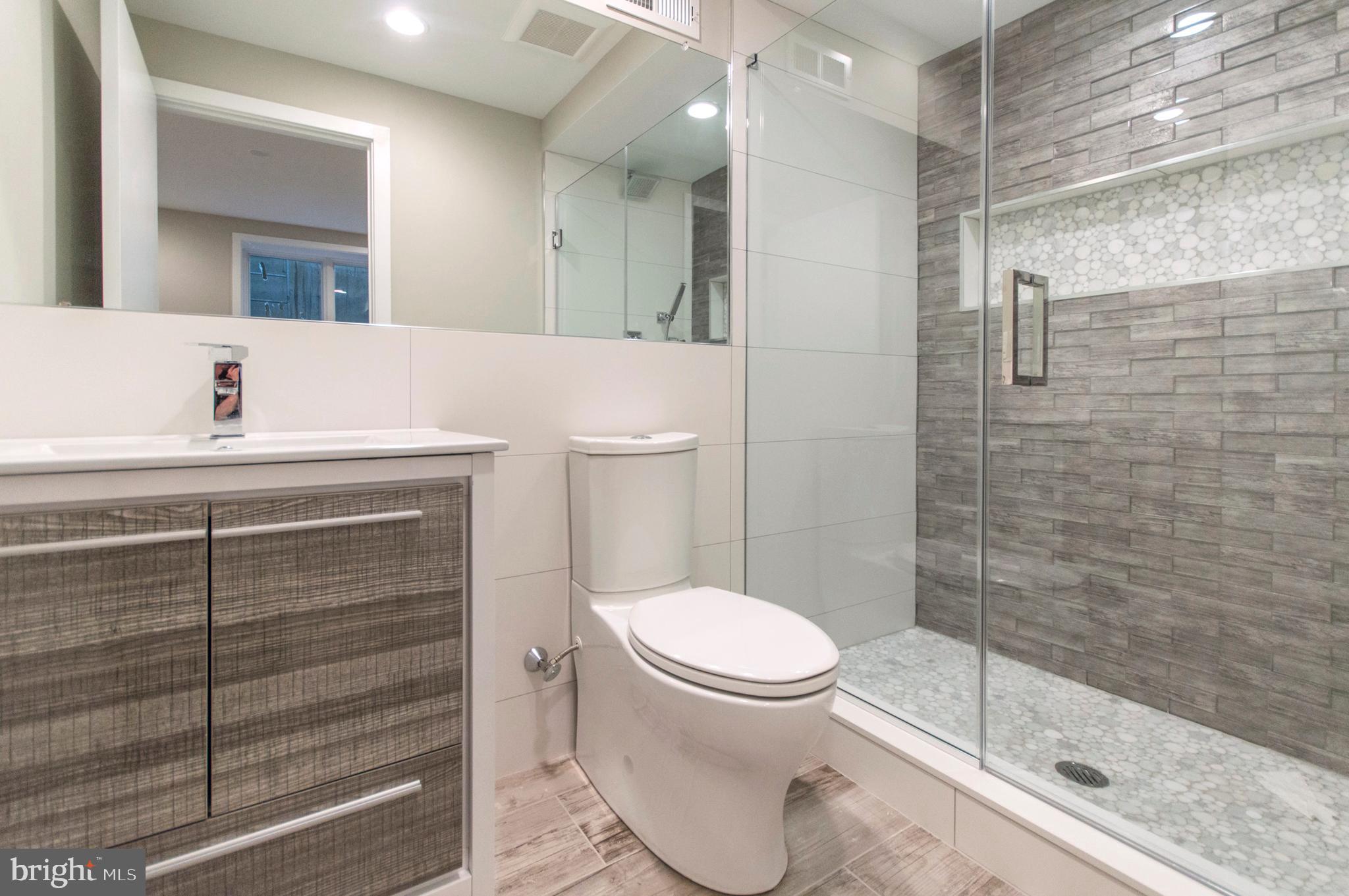 GRADUATE HOSPITAL - Residential Lease