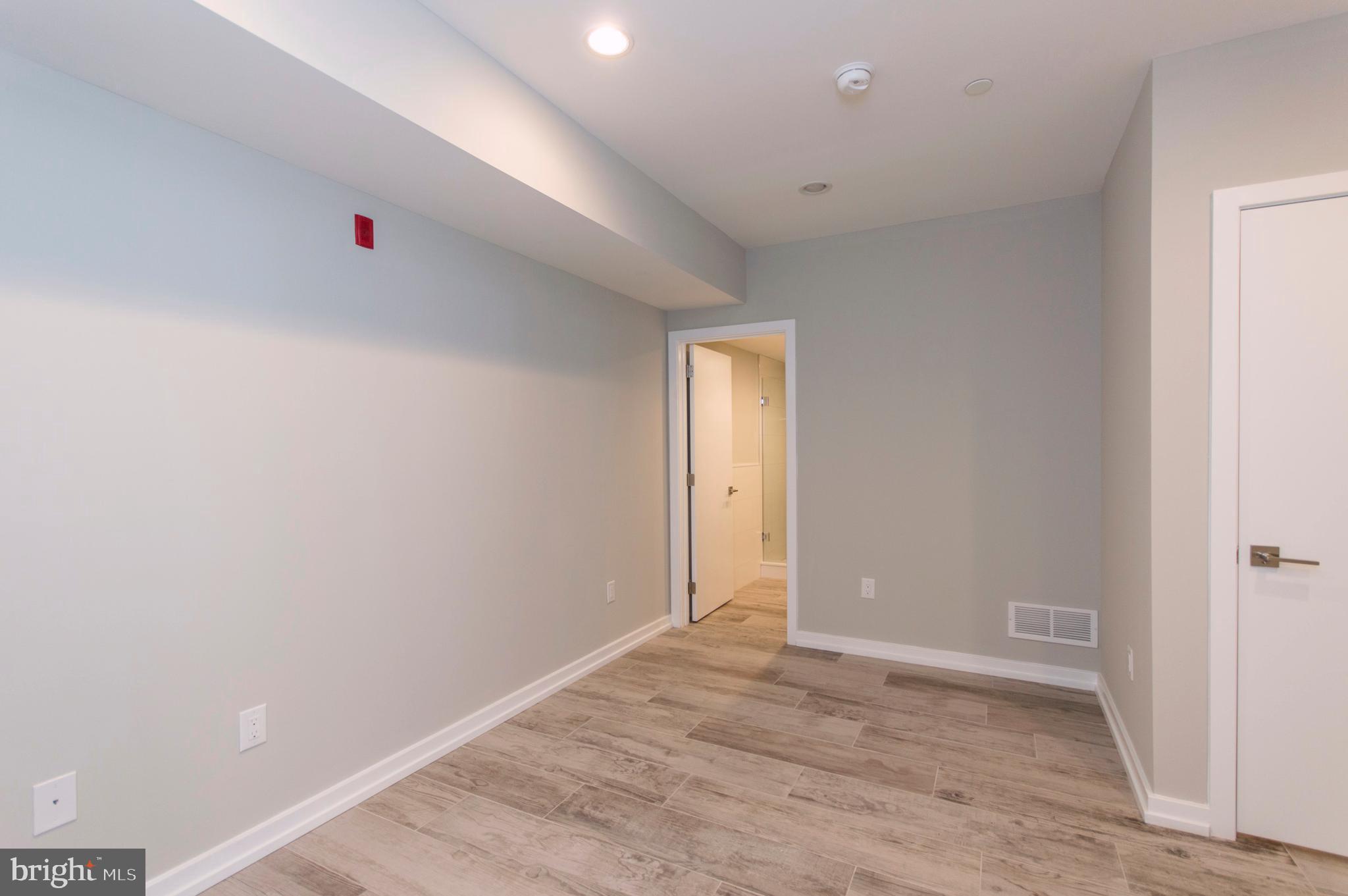 GRADUATE HOSPITAL - Residential Lease