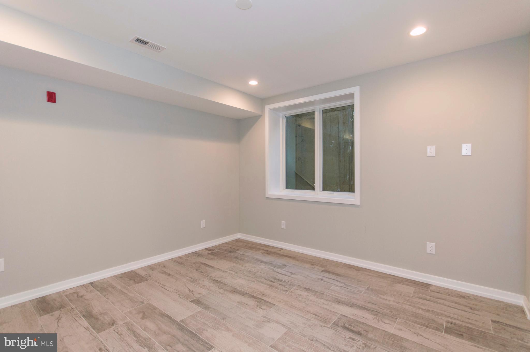 GRADUATE HOSPITAL - Residential Lease