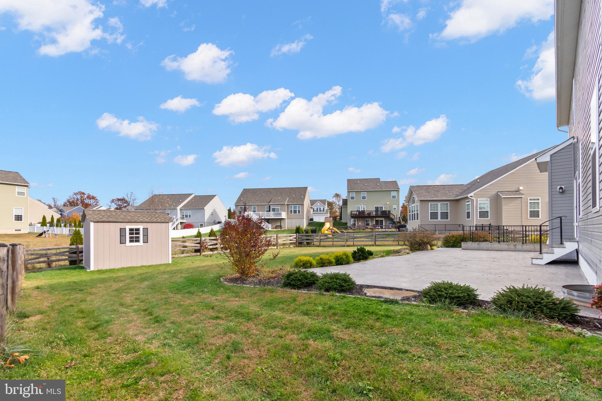 MEADOWBROOK - Residential