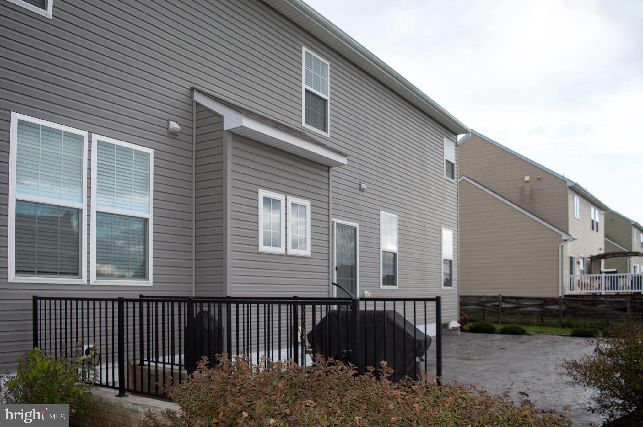 MEADOWBROOK - Residential