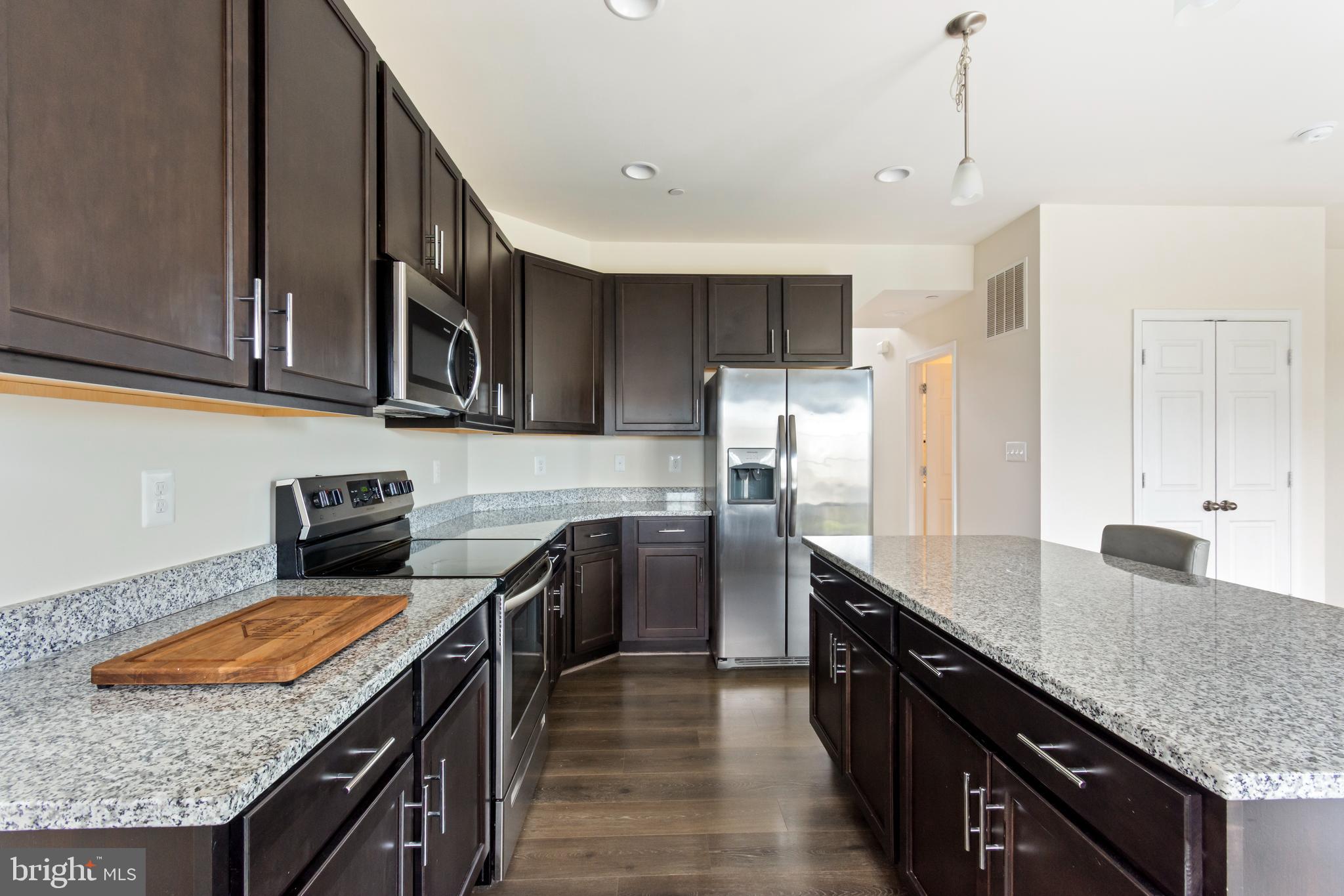 MEADOWBROOK - Residential