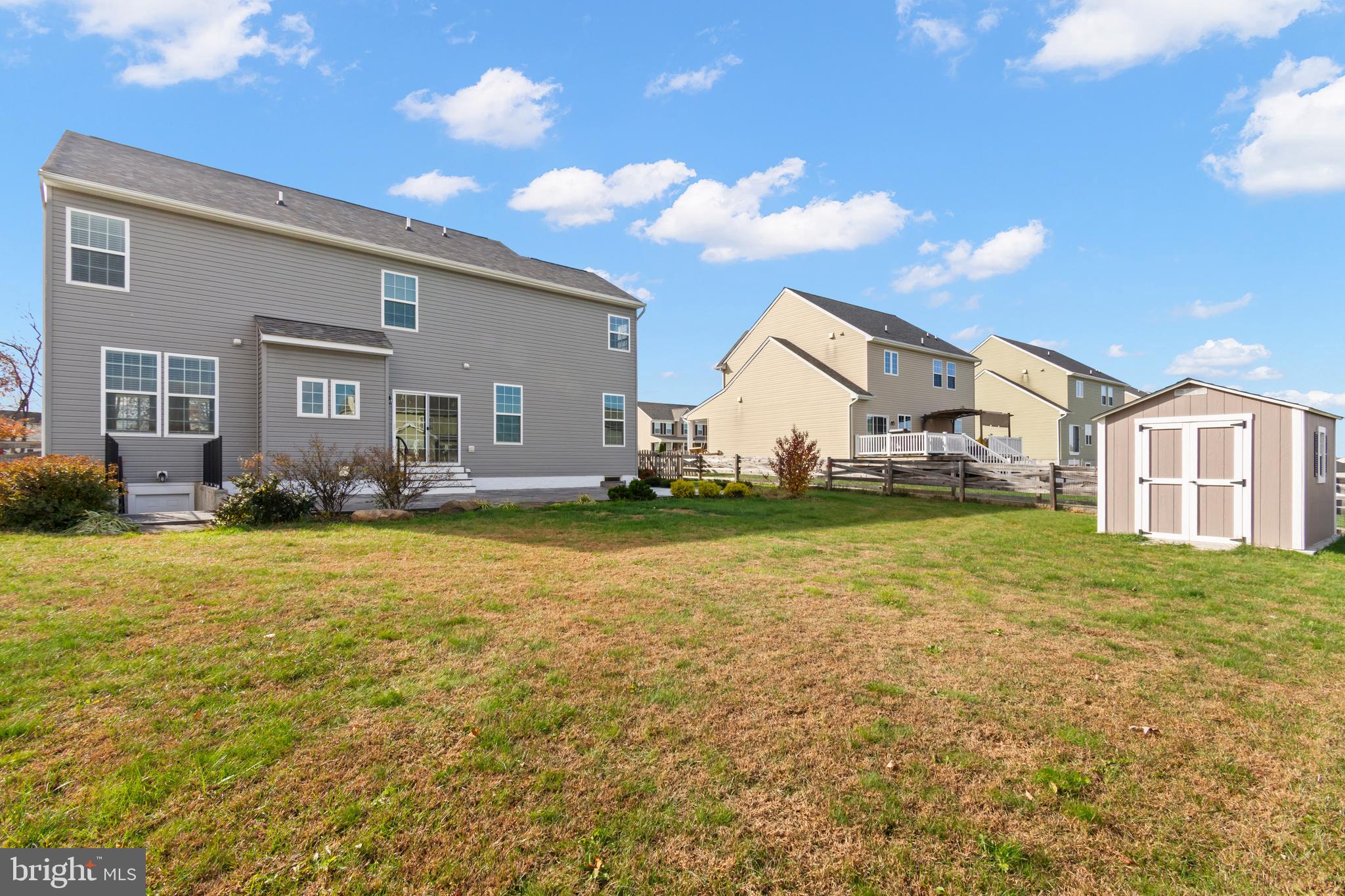 MEADOWBROOK - Residential