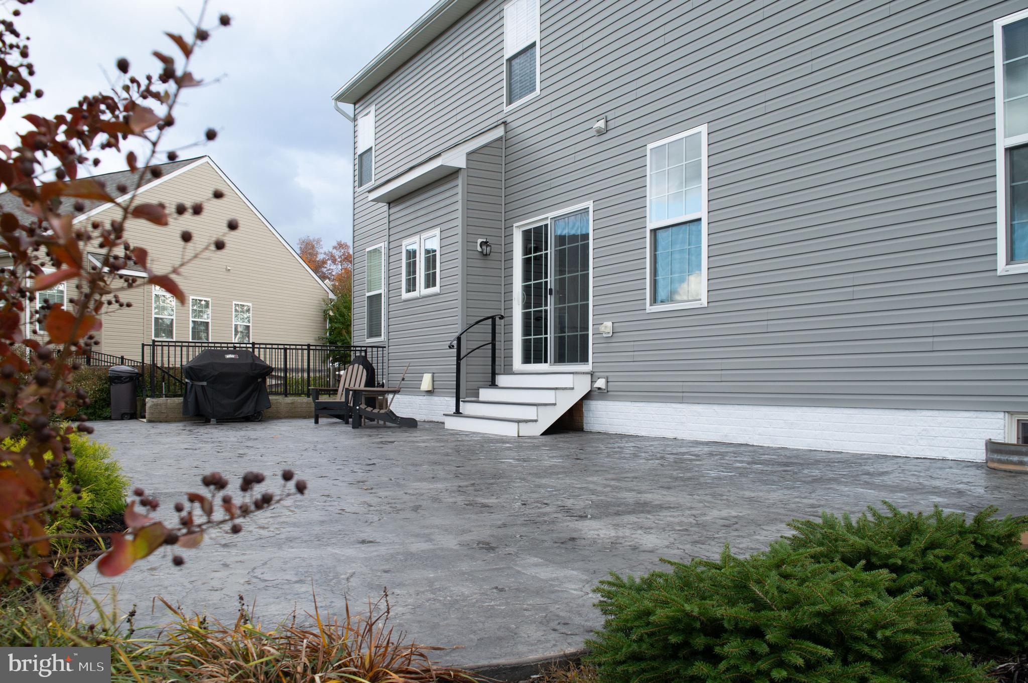 MEADOWBROOK - Residential