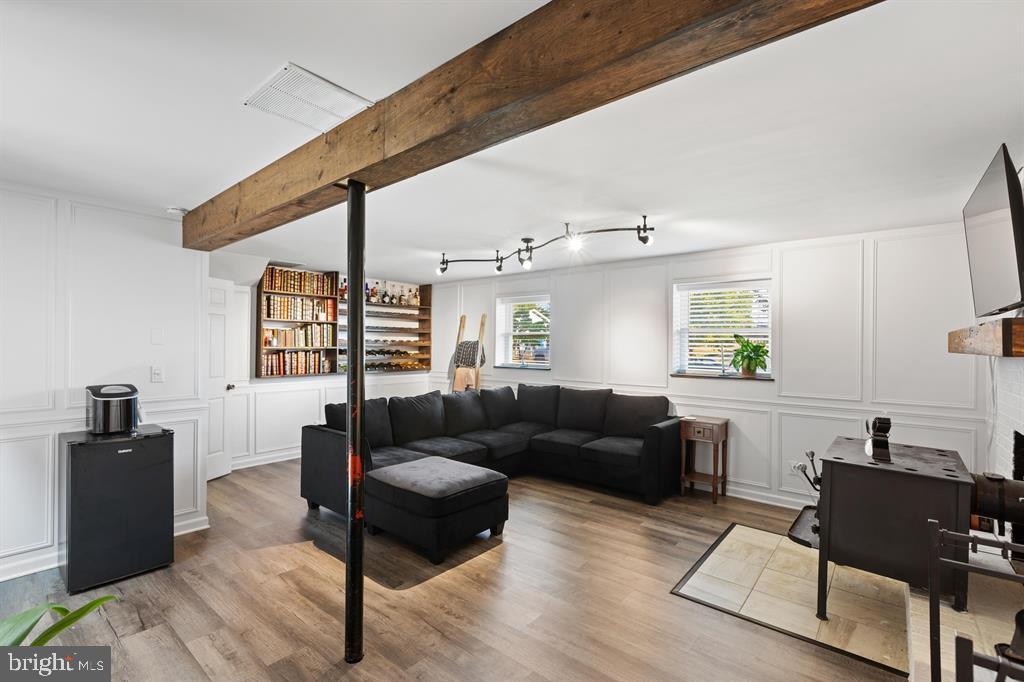 BROADVIEW - Residential