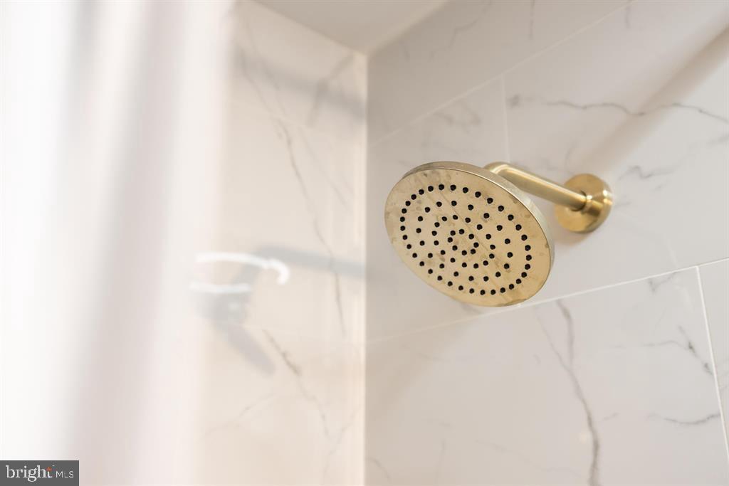 BROADVIEW - Residential