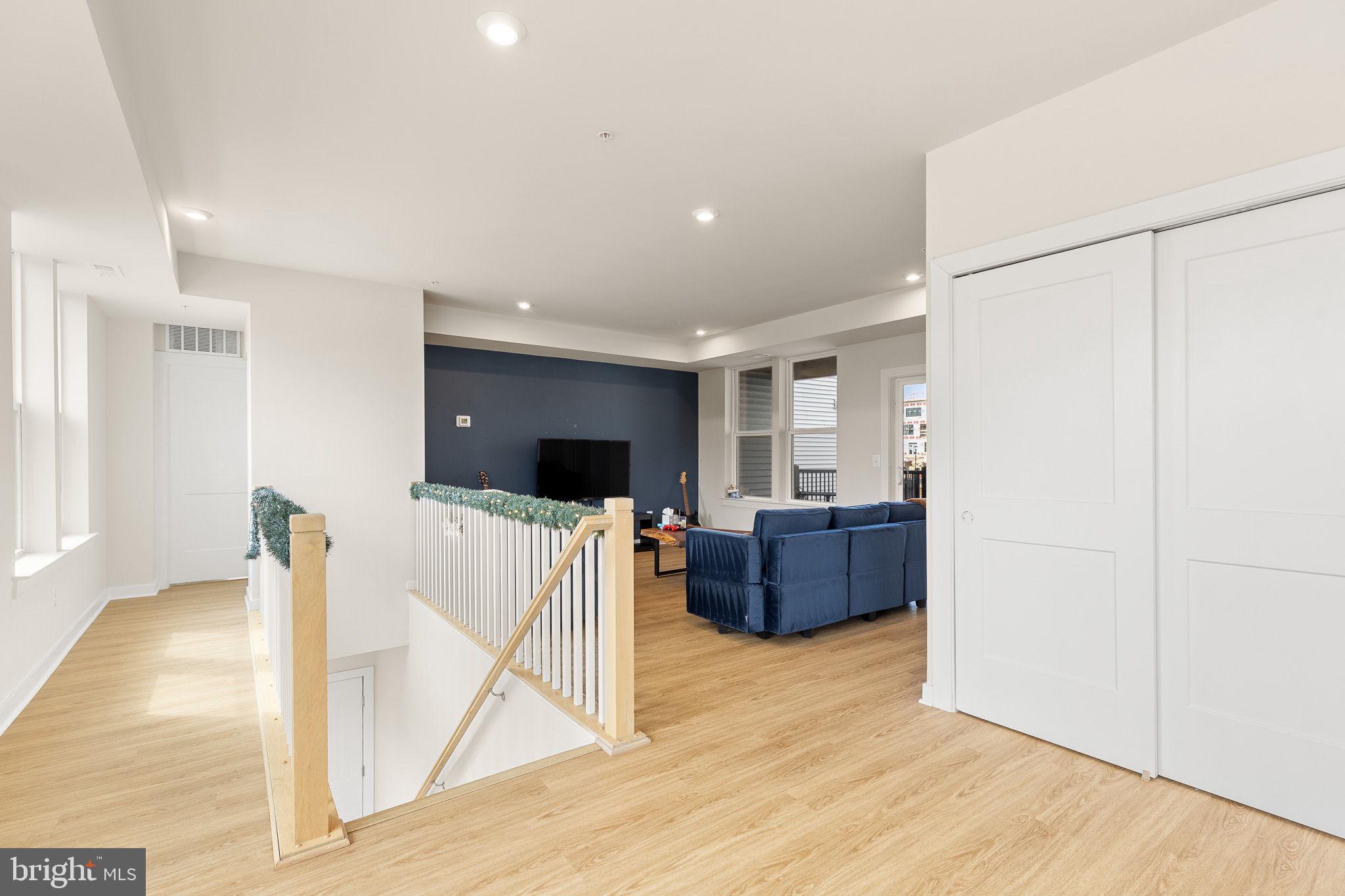 ASHBURN STATION - Residential