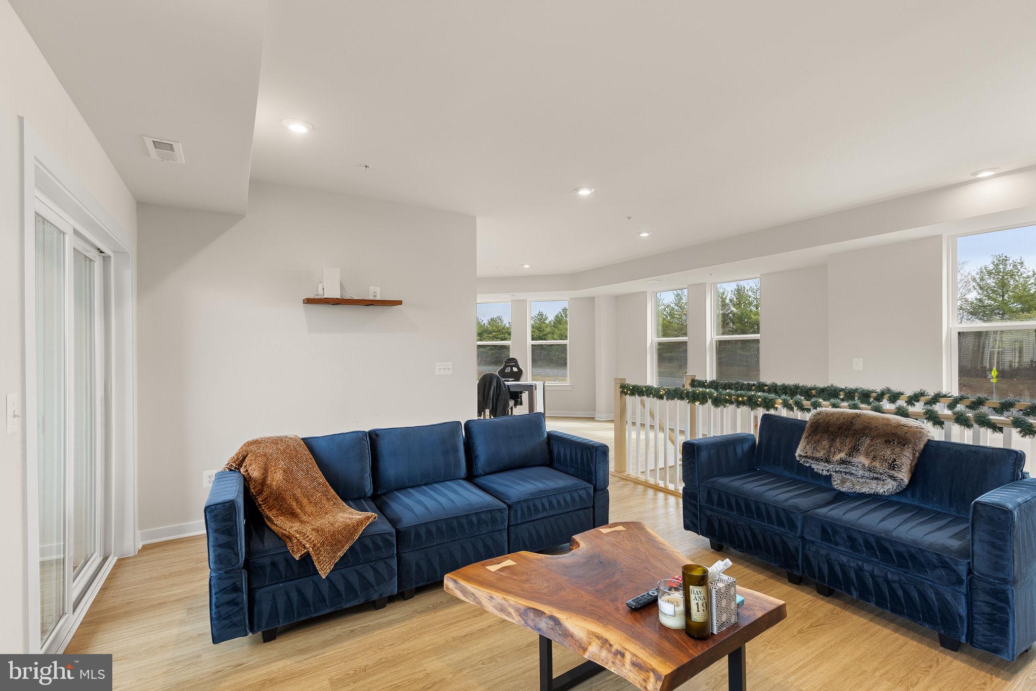 ASHBURN STATION - Residential