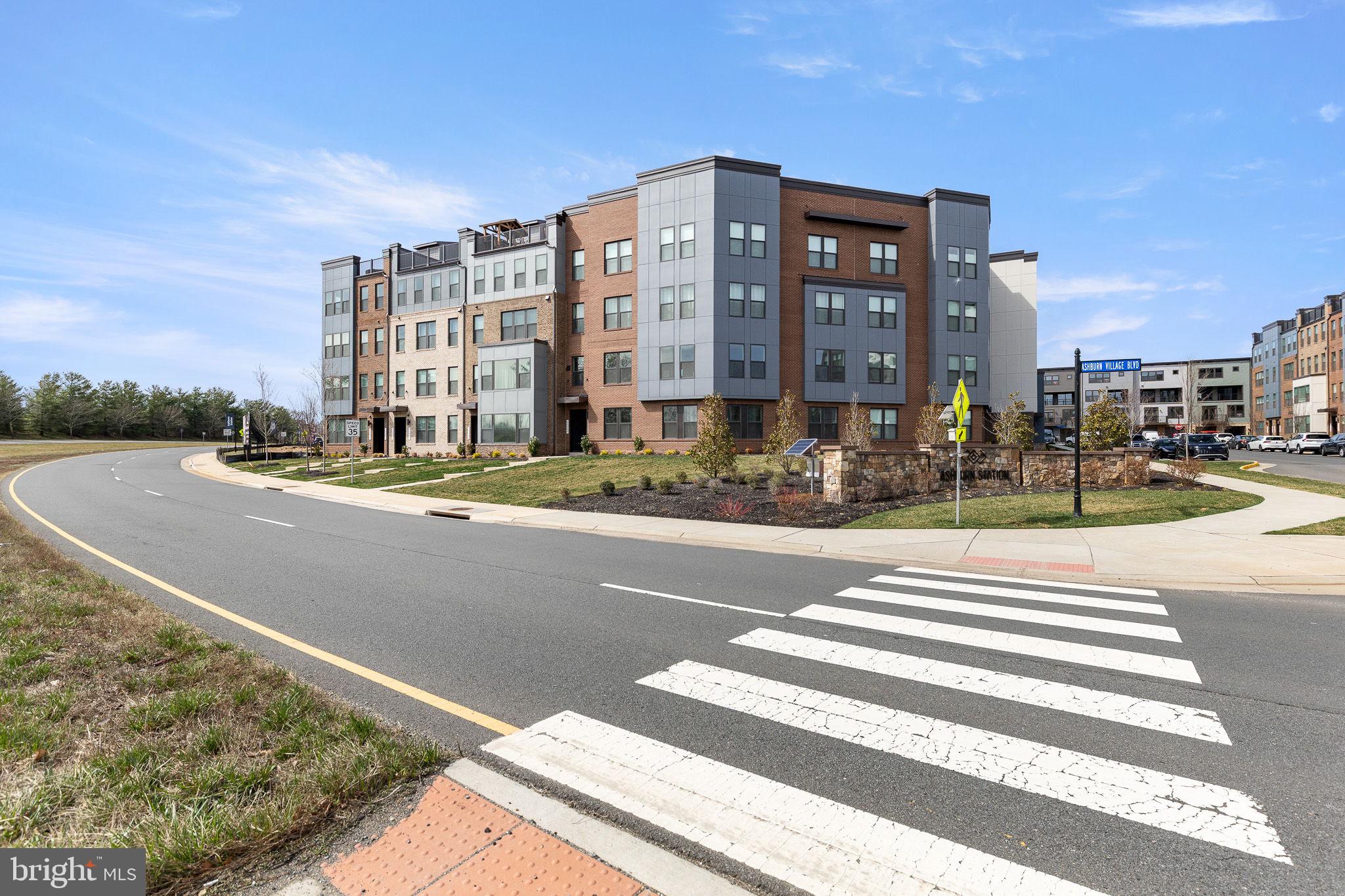 ASHBURN STATION - Residential