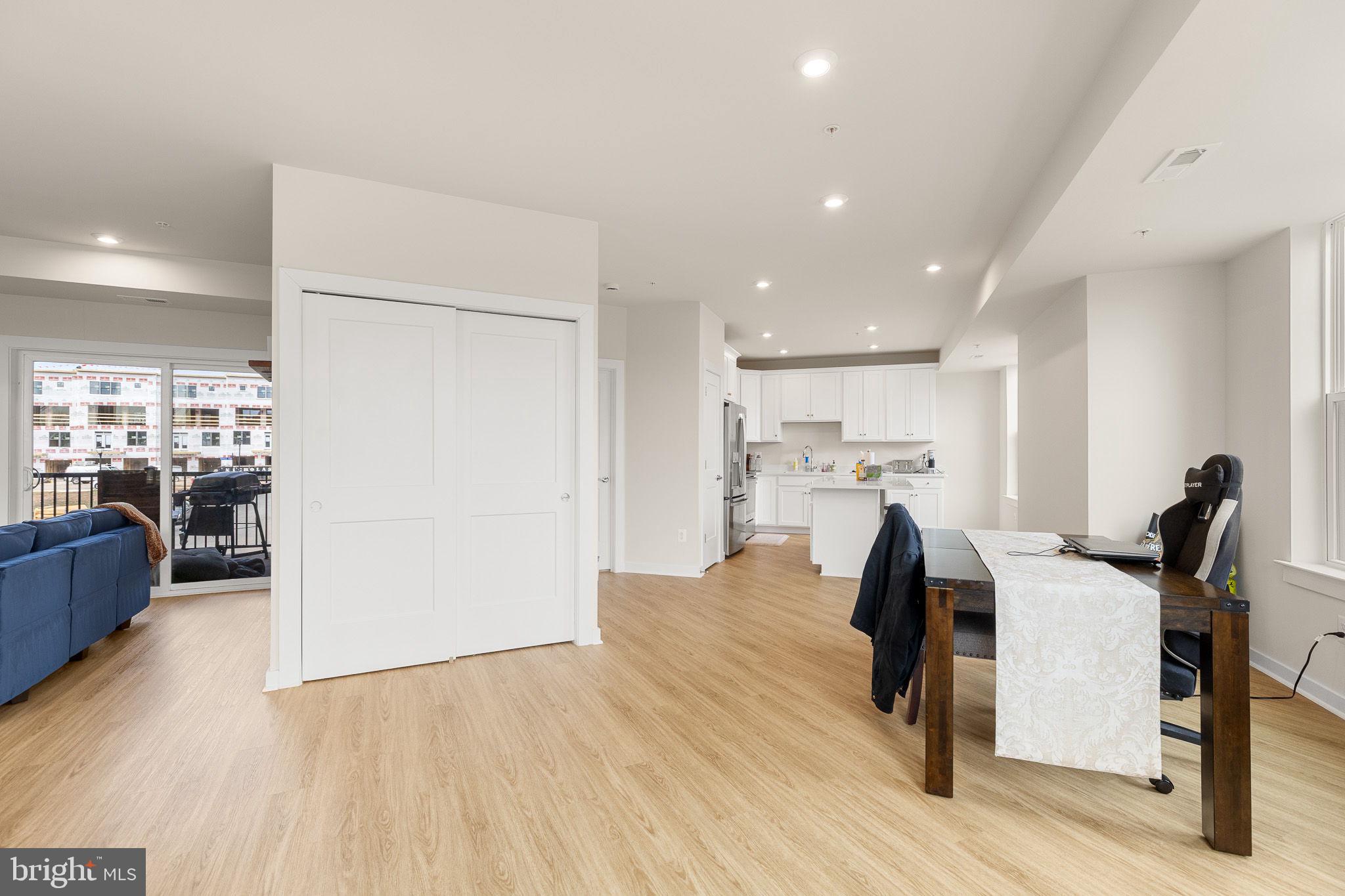ASHBURN STATION - Residential