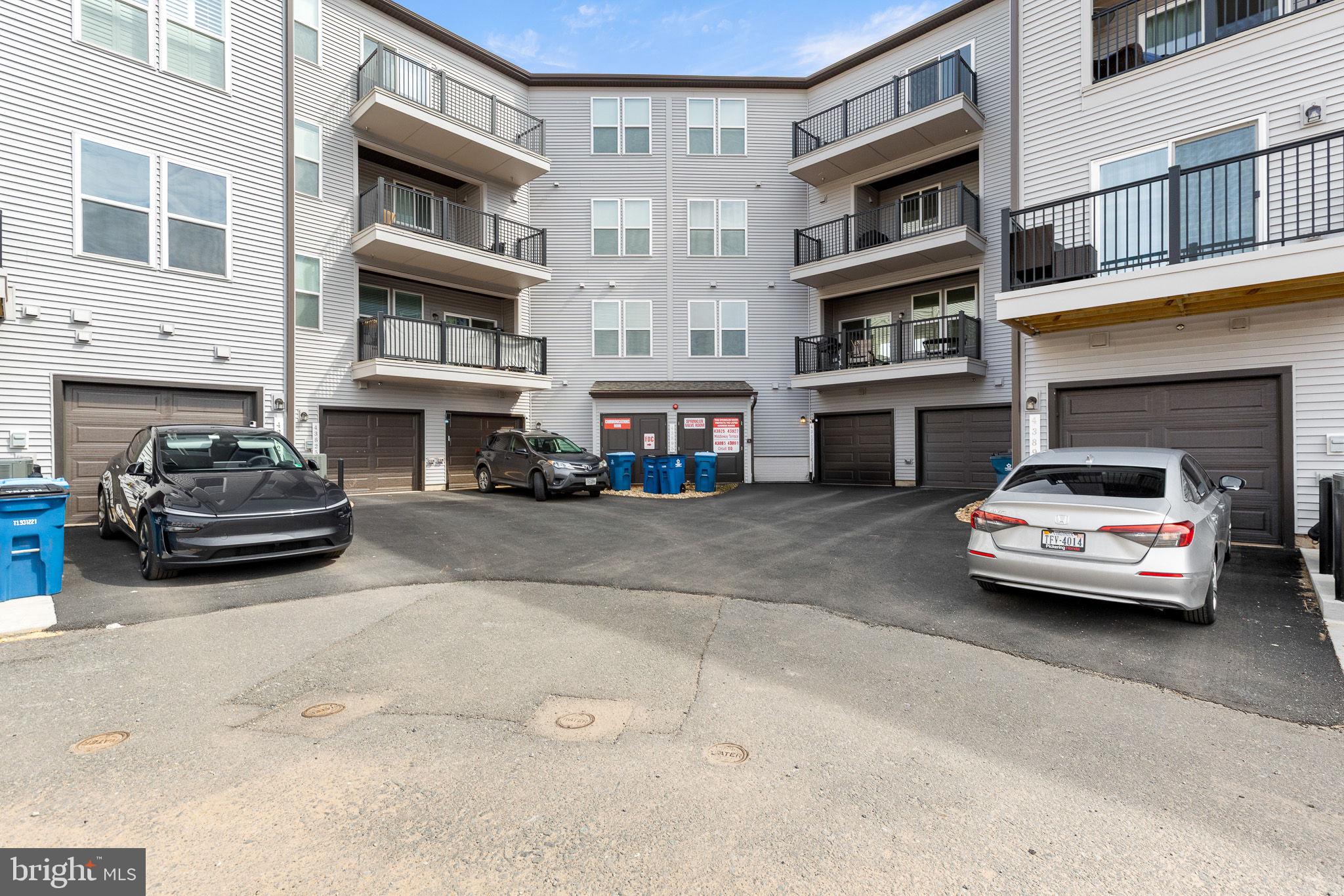 ASHBURN STATION - Residential