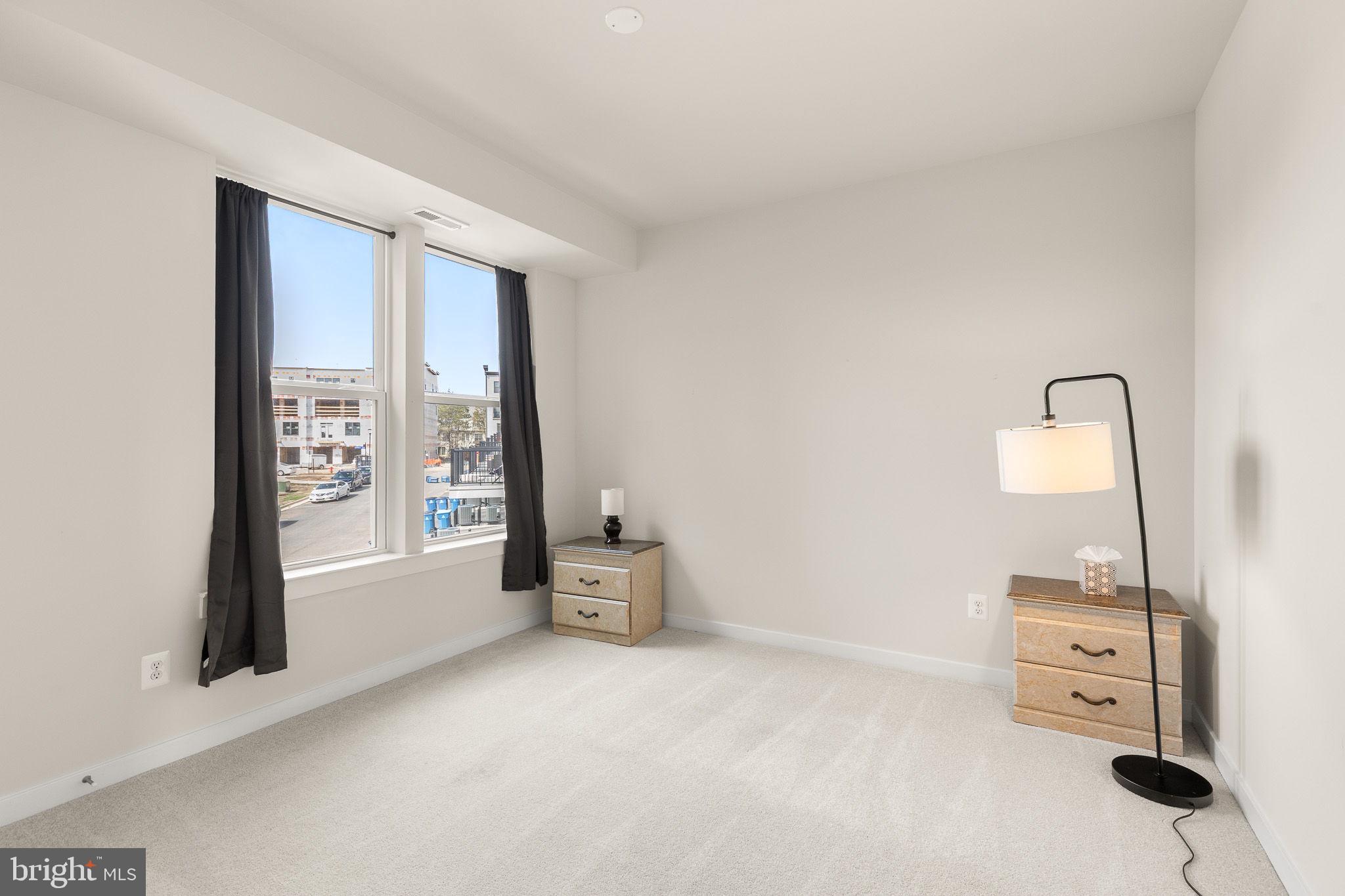 ASHBURN STATION - Residential