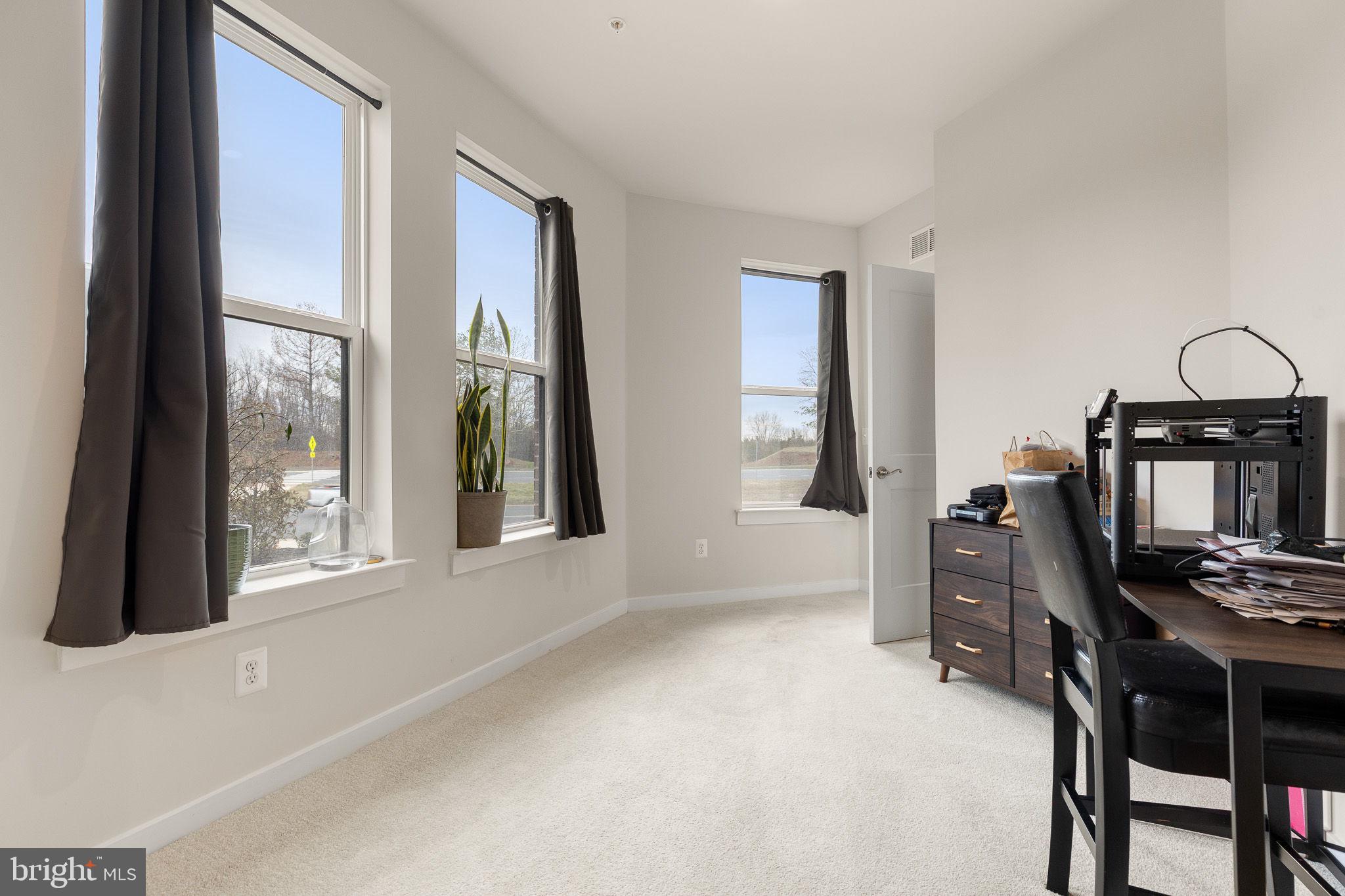 ASHBURN STATION - Residential