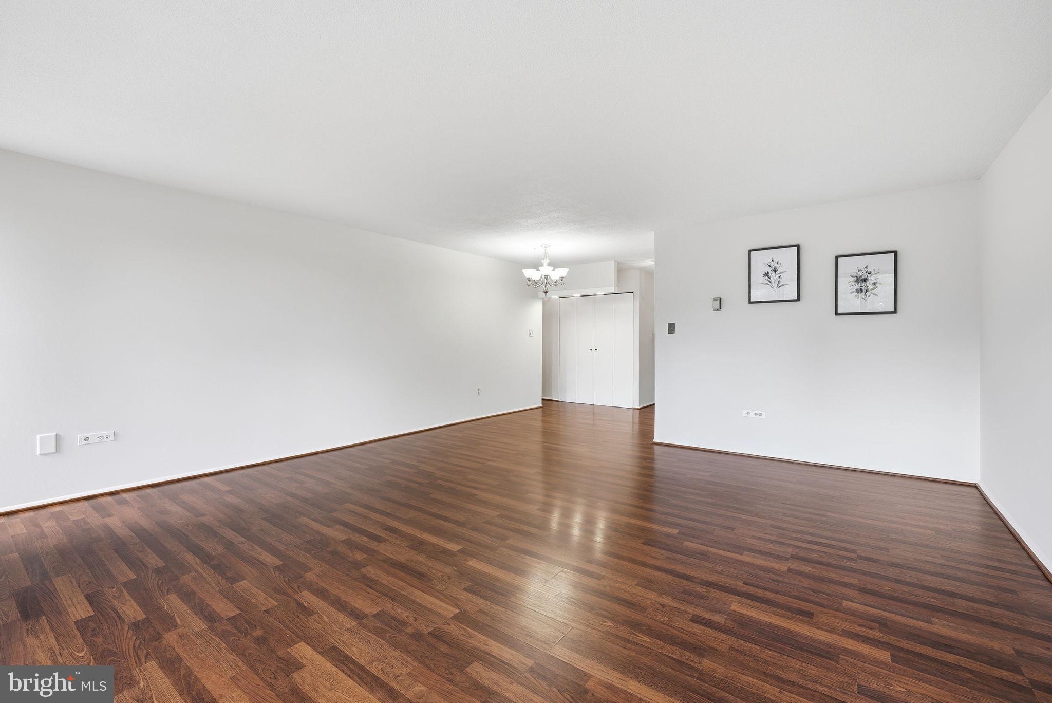 THE CARLTON - Residential