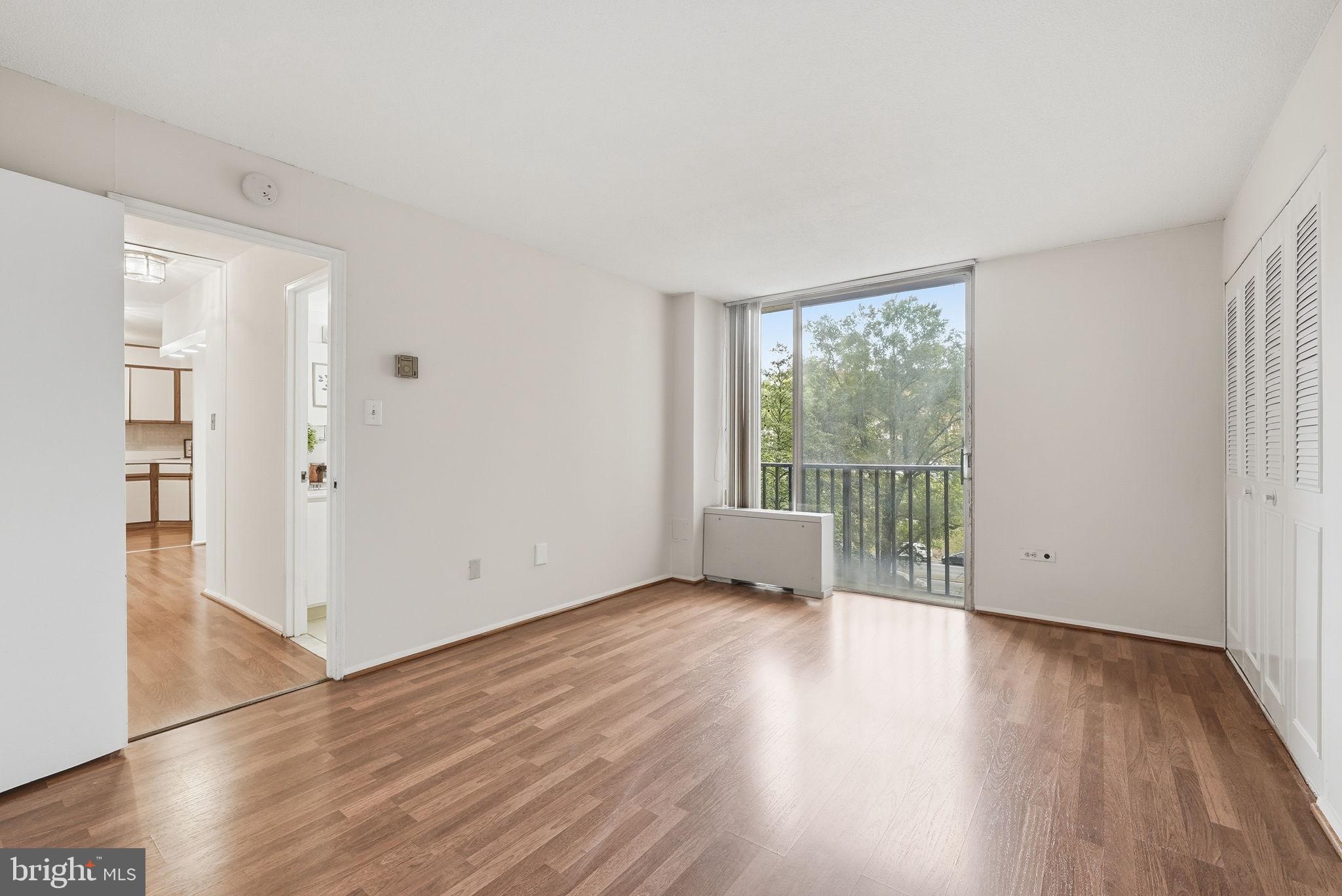 THE CARLTON - Residential