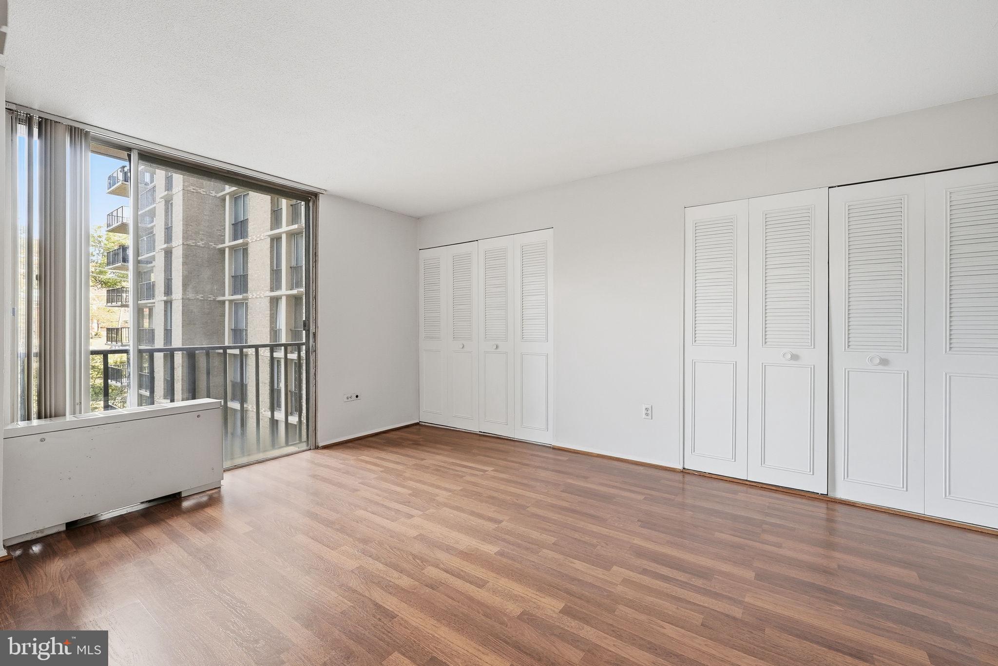 THE CARLTON - Residential