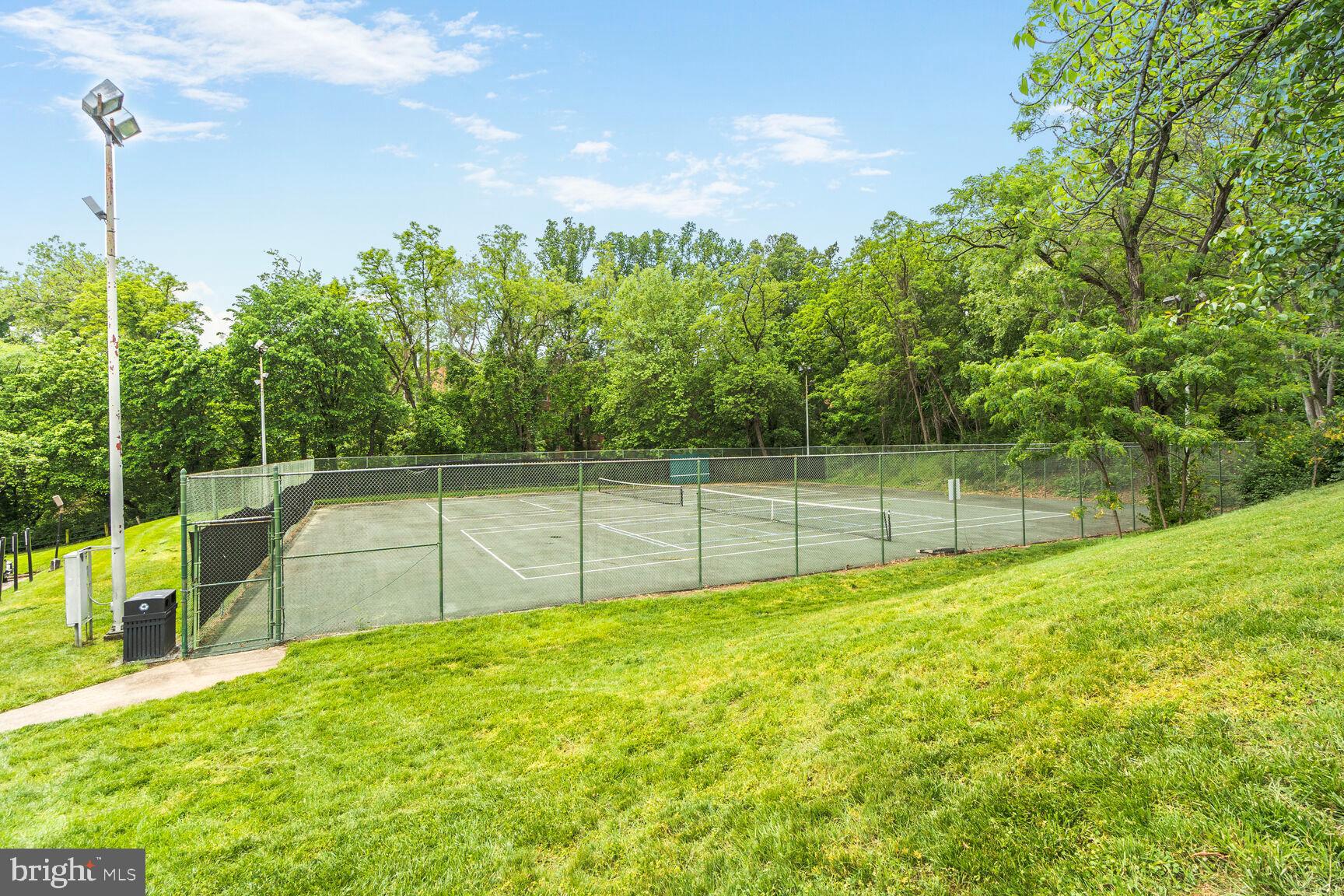 THE CARLTON - Residential