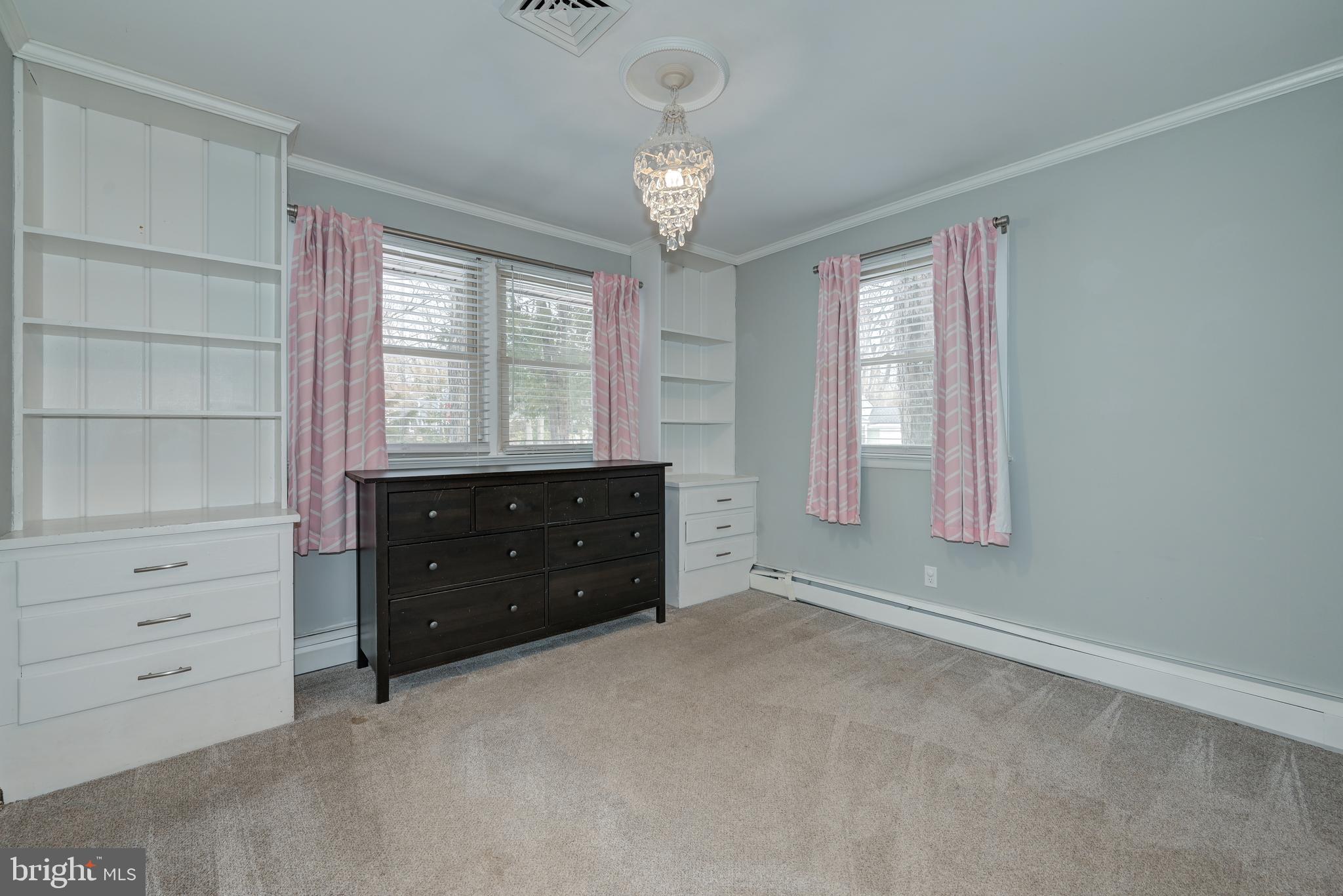 MEDFORD LAKES - Residential