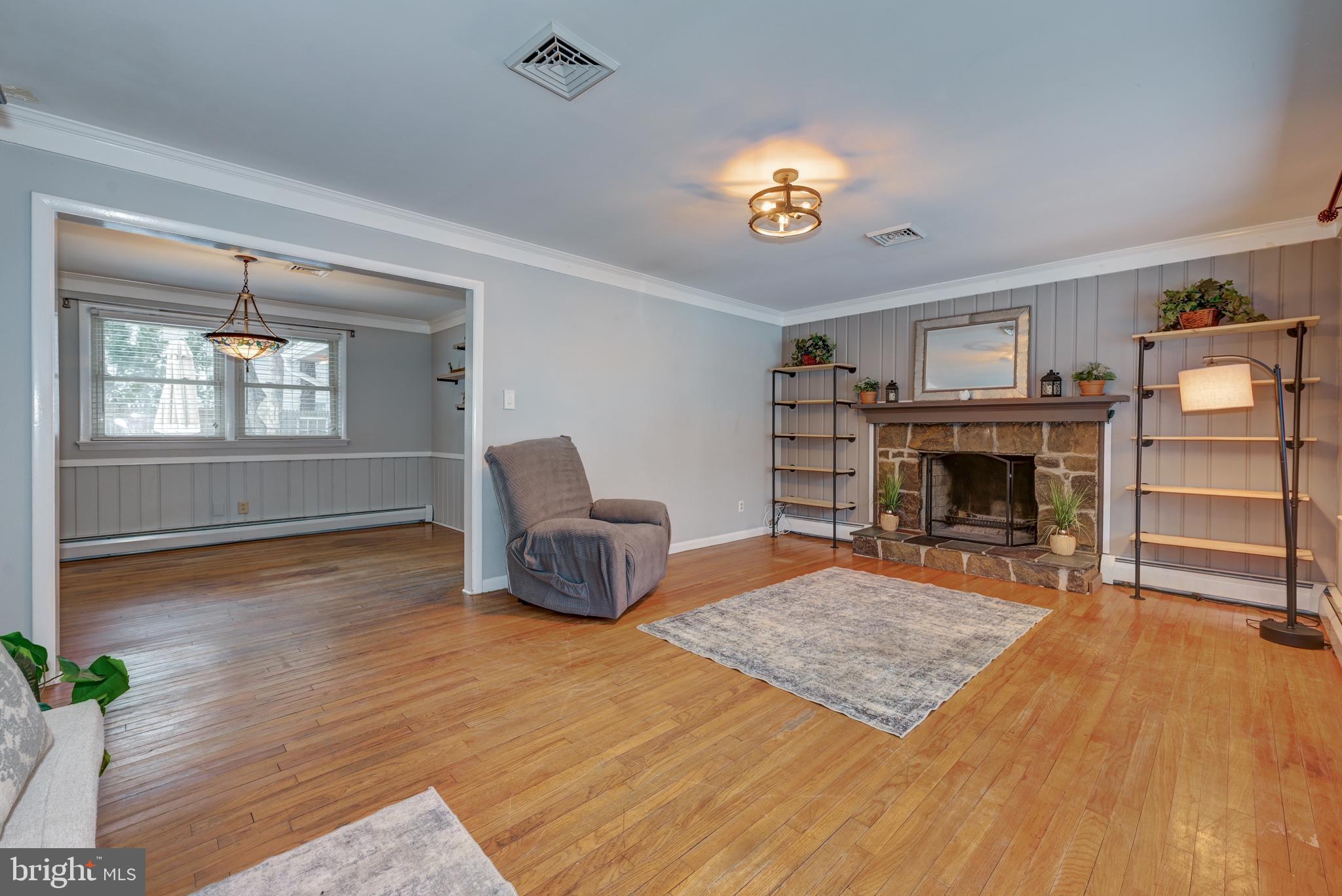 MEDFORD LAKES - Residential