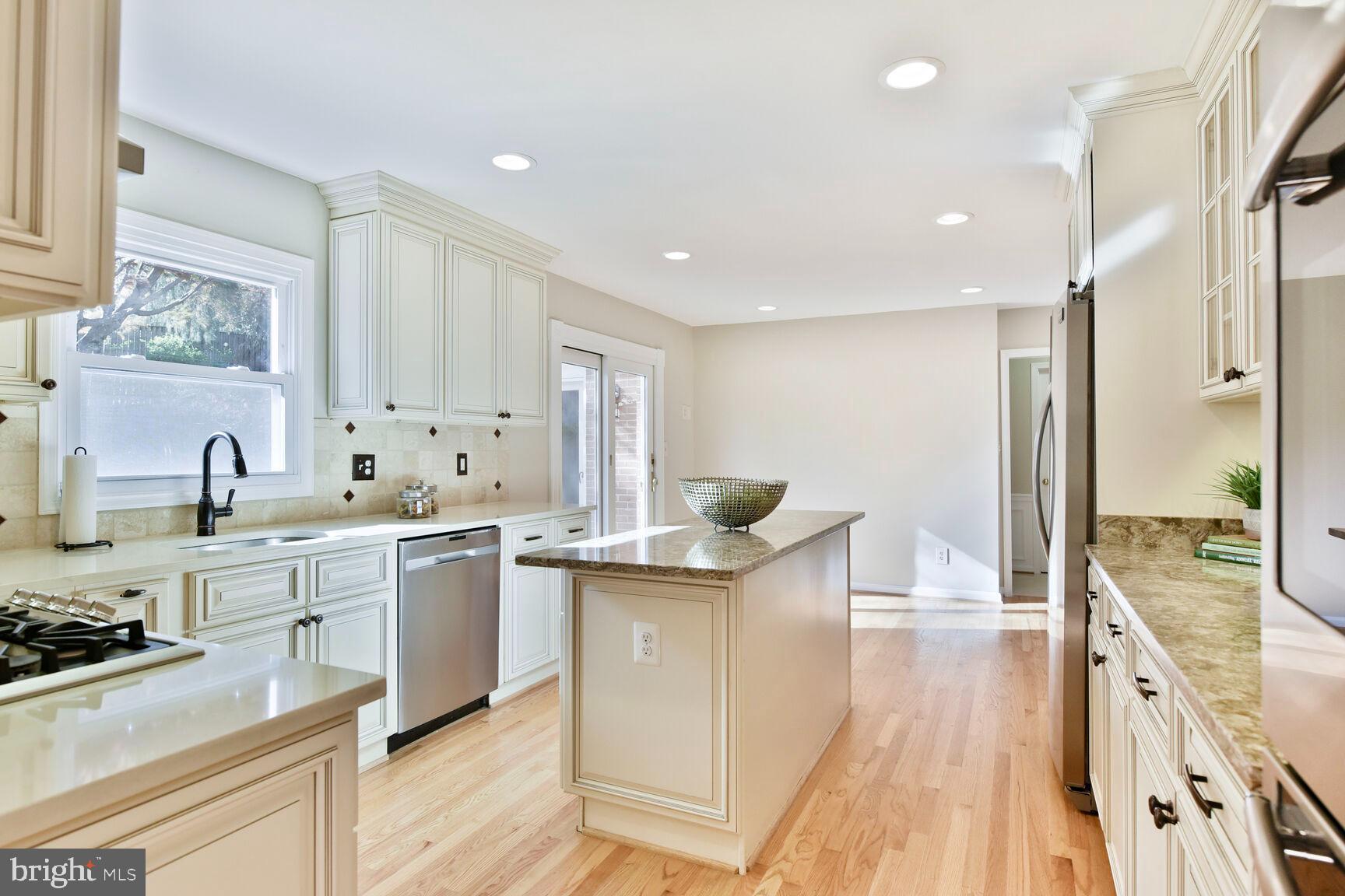 BEAU RIDGE - Residential