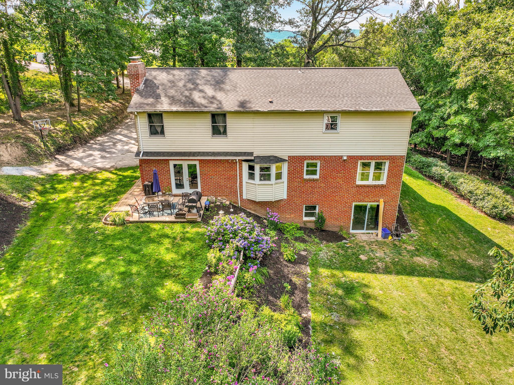 5032 BARKWOOD LANE