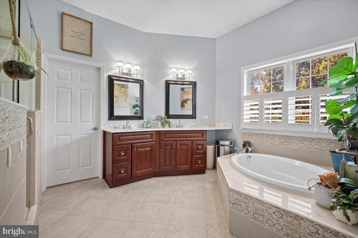 FAIR OAKS - Residential