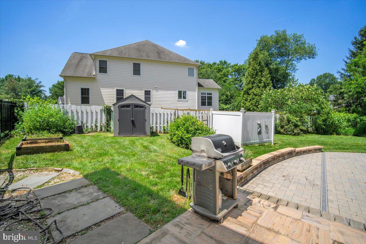 FAIR OAKS - Residential