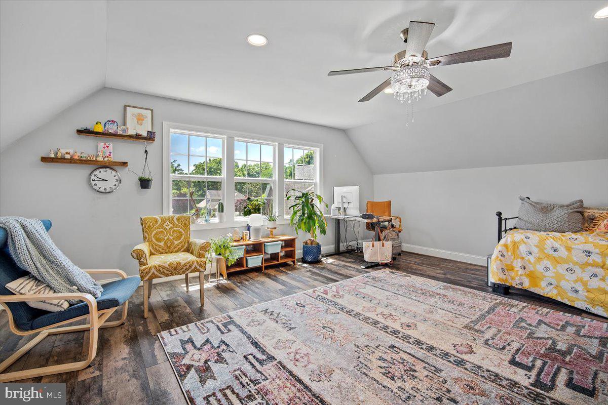 FAIR OAKS - Residential