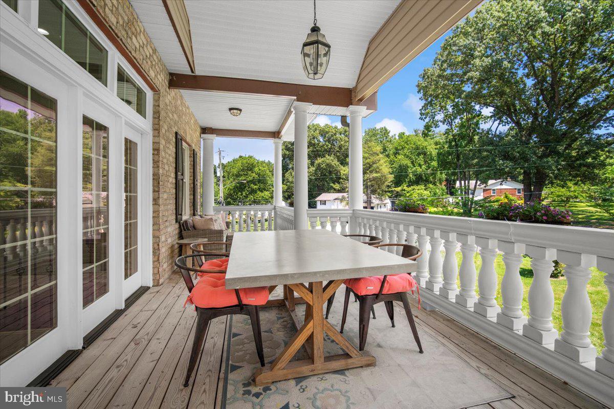 FAIR OAKS - Residential