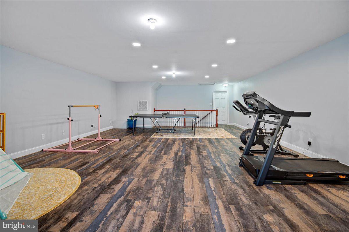 FAIR OAKS - Residential