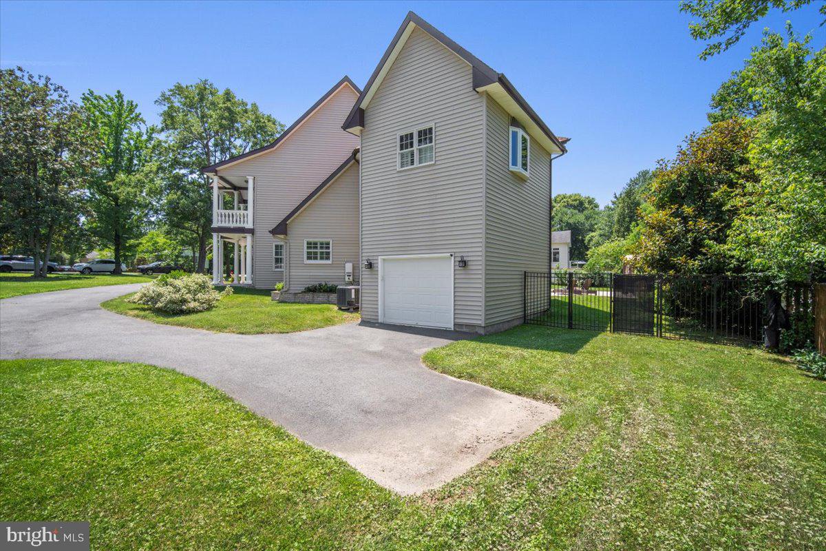 FAIR OAKS - Residential