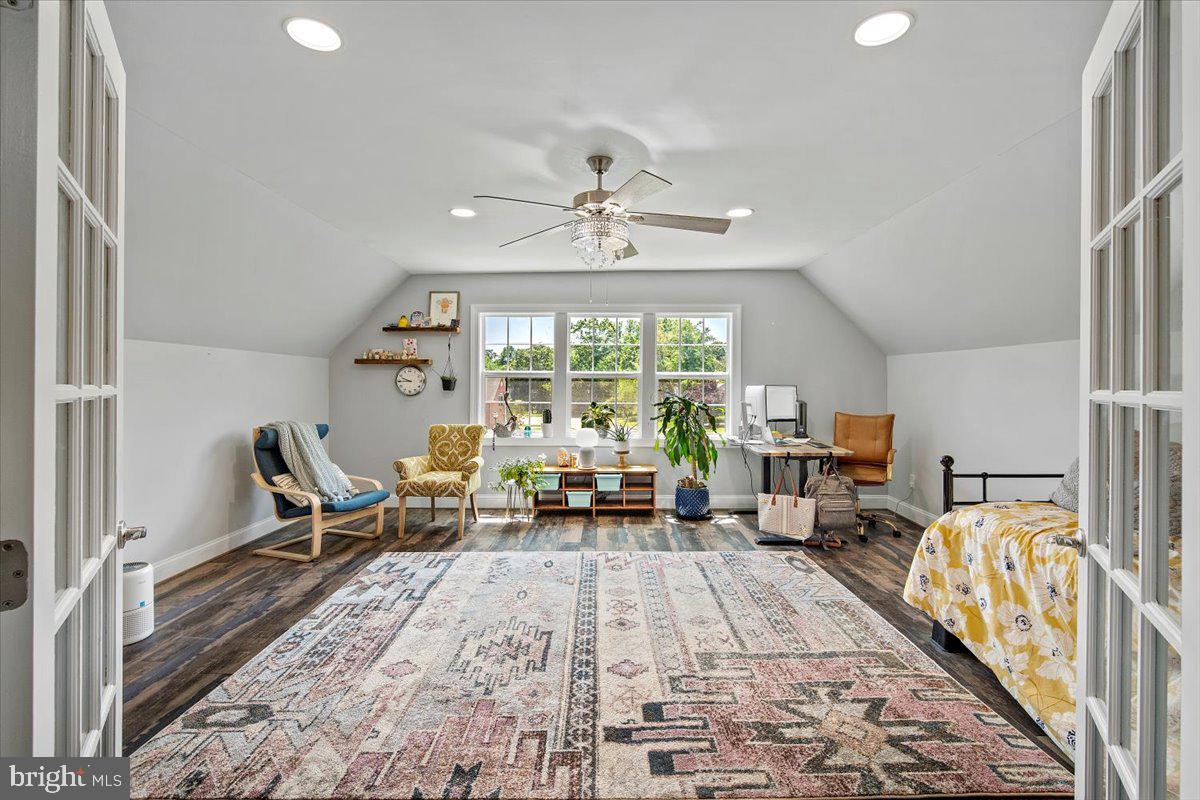 FAIR OAKS - Residential