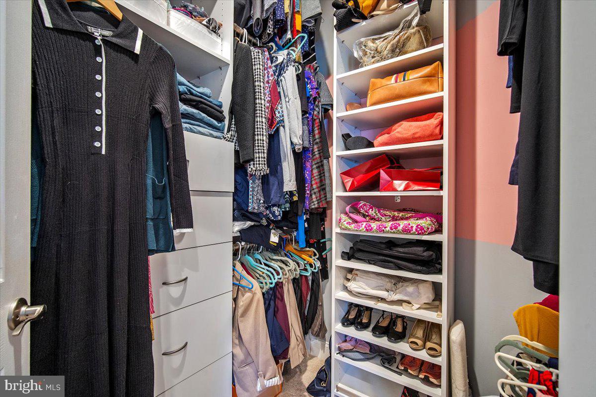 FAIR OAKS - Residential