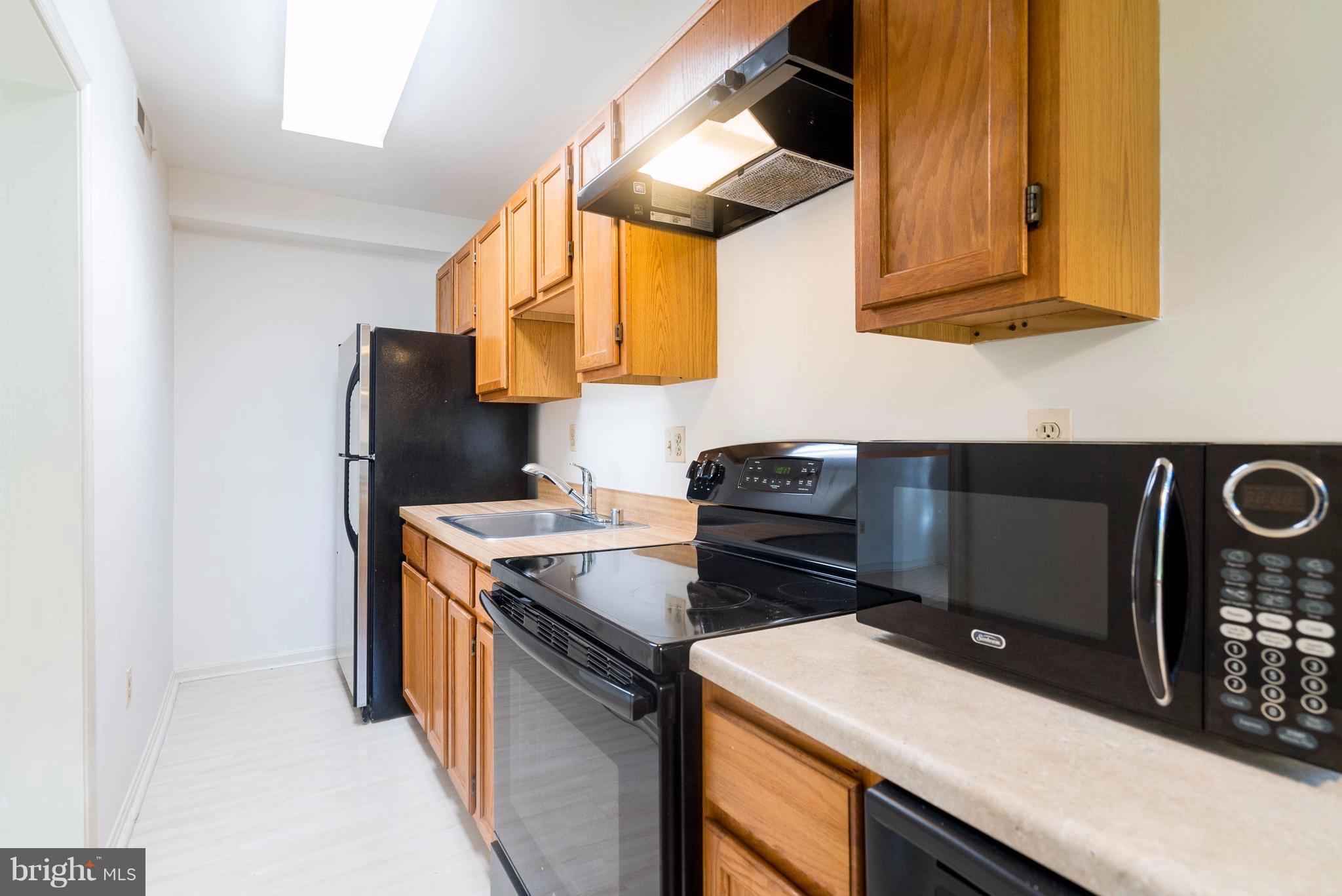 COLONIAL VILLAGE - Residential Lease