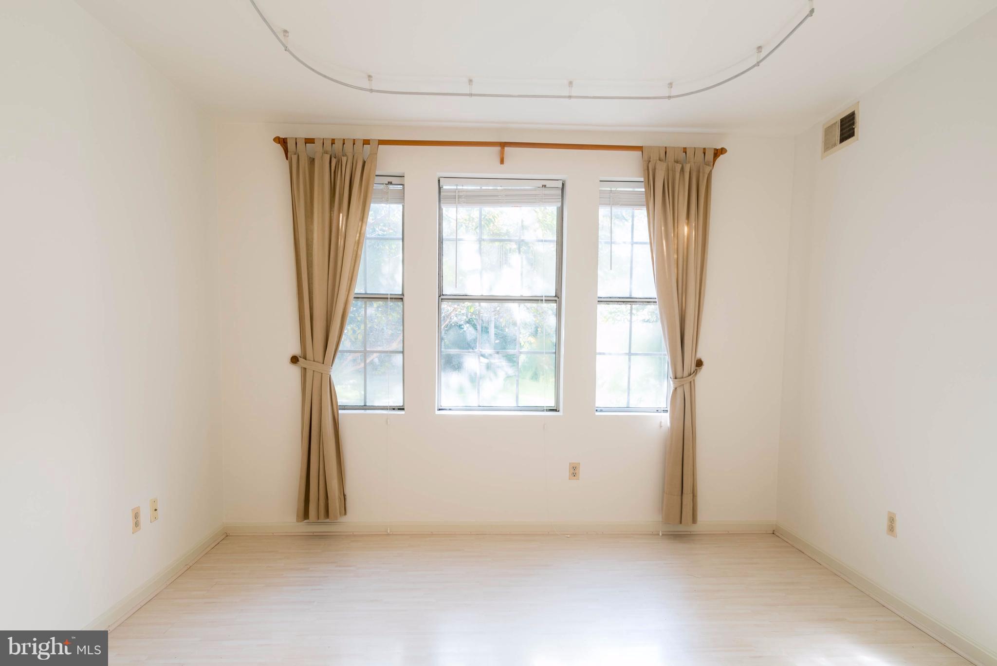 COLONIAL VILLAGE - Residential Lease