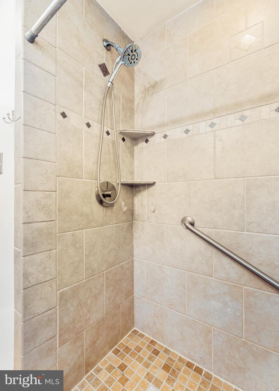 NOTTINGHAM VIL - Residential