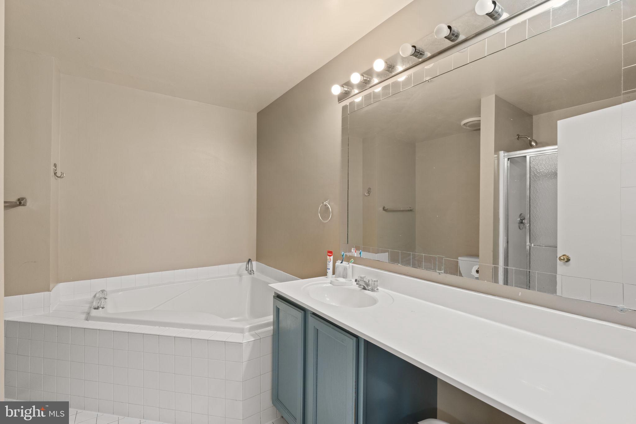 VILLAGE OF HICKORY RIDGE - Residential