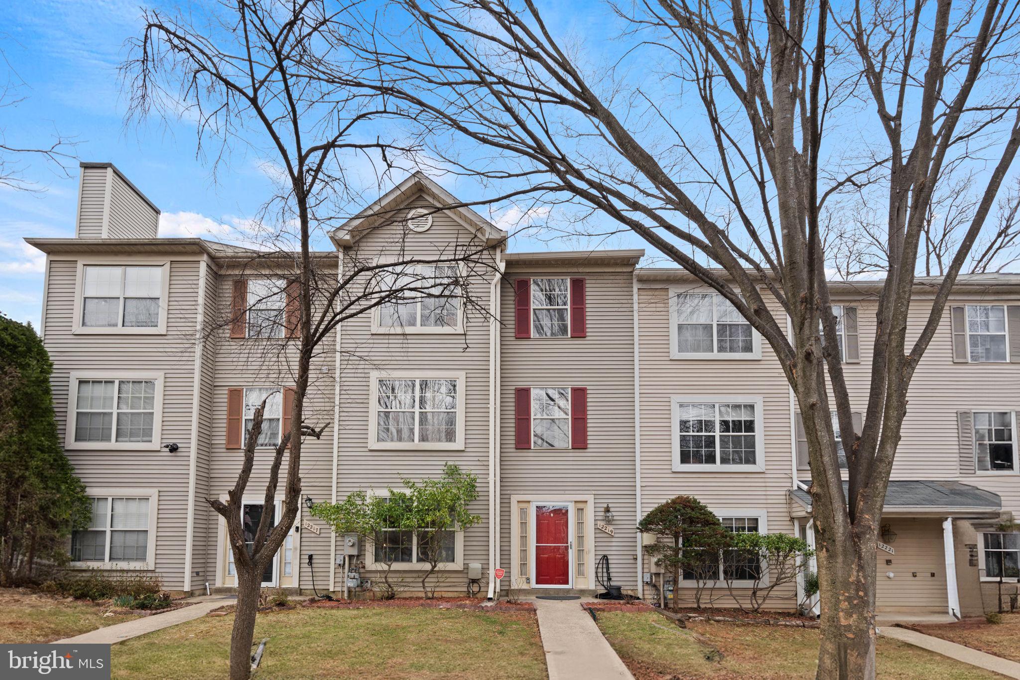 12219 BARE BUSH PATH