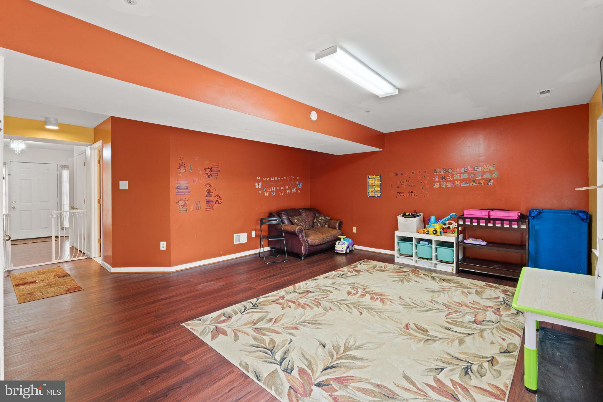 VILLAGE OF HICKORY RIDGE - Residential